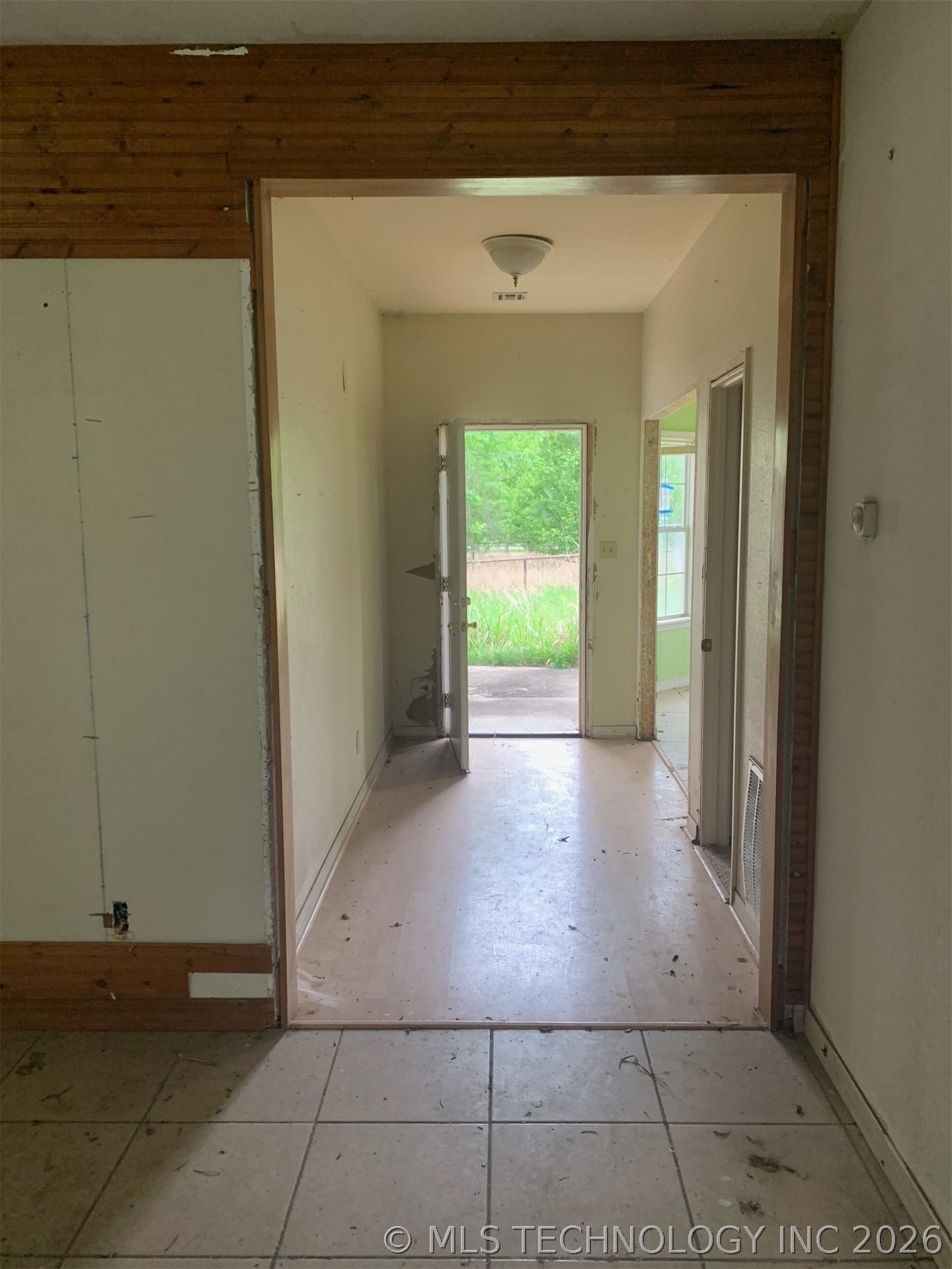 6025 E Hwy 20 Property Photo 23
