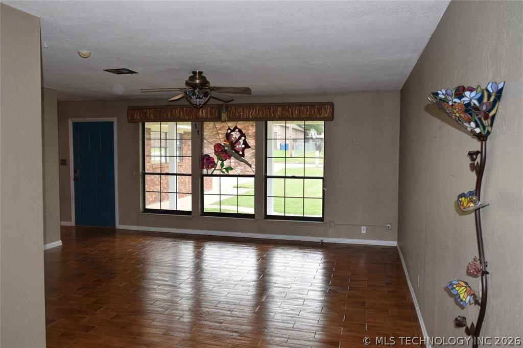 1199 E Reynolds Road Property Photo 5