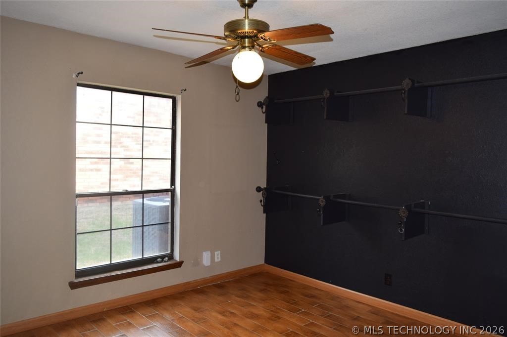 1199 E Reynolds Road Property Photo 16