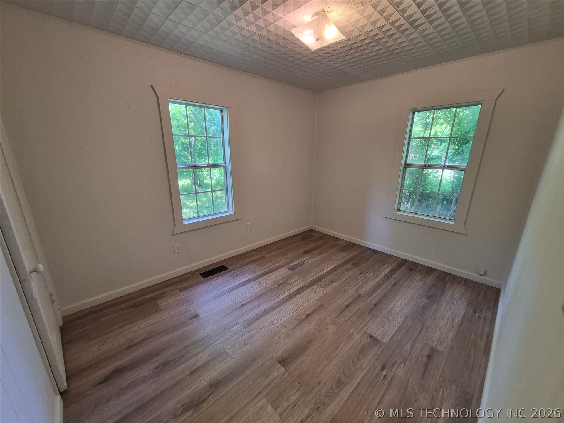 422 S Locke Street Property Photo 4