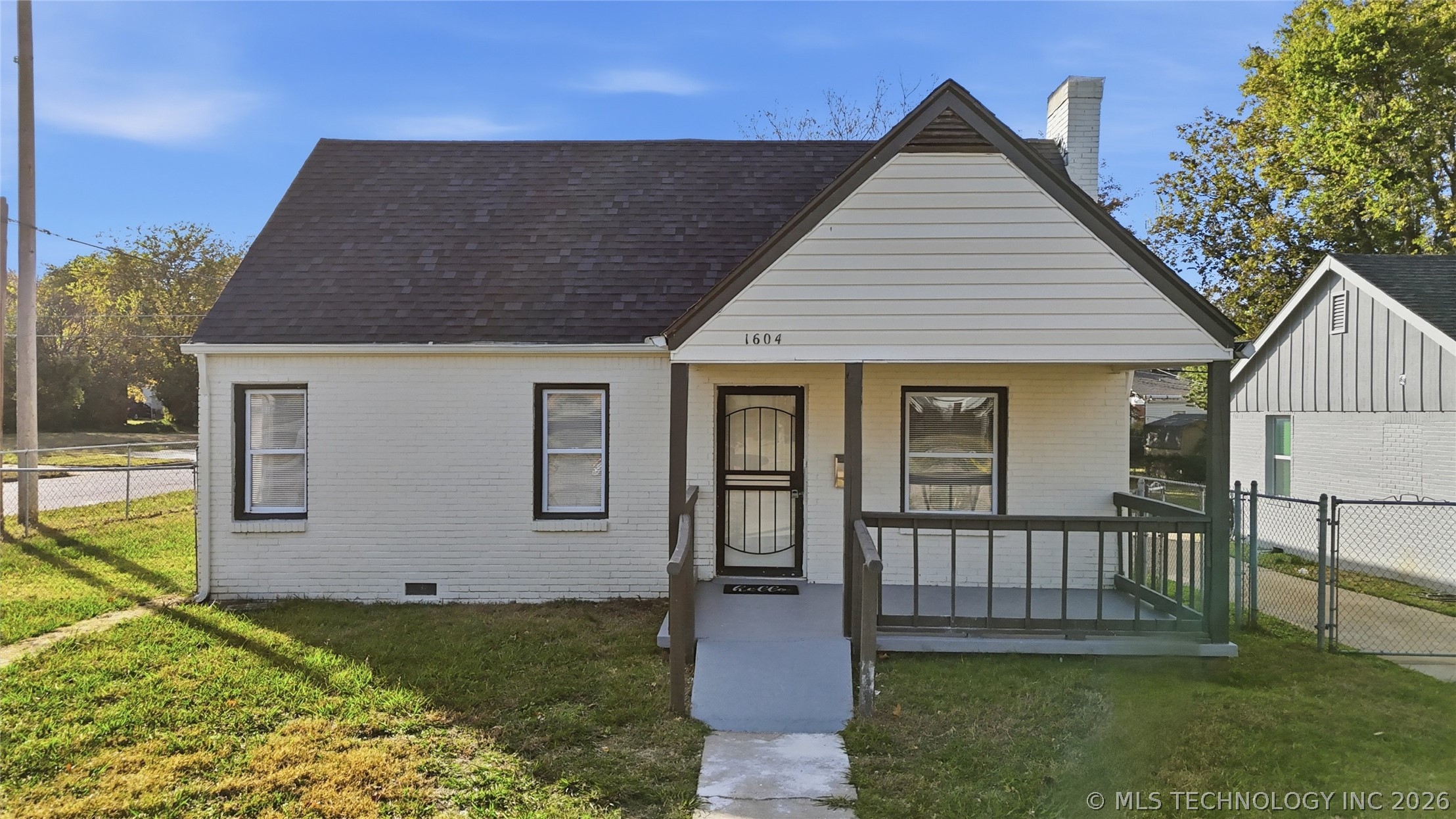 1604 N Boston Place Property Photo 1