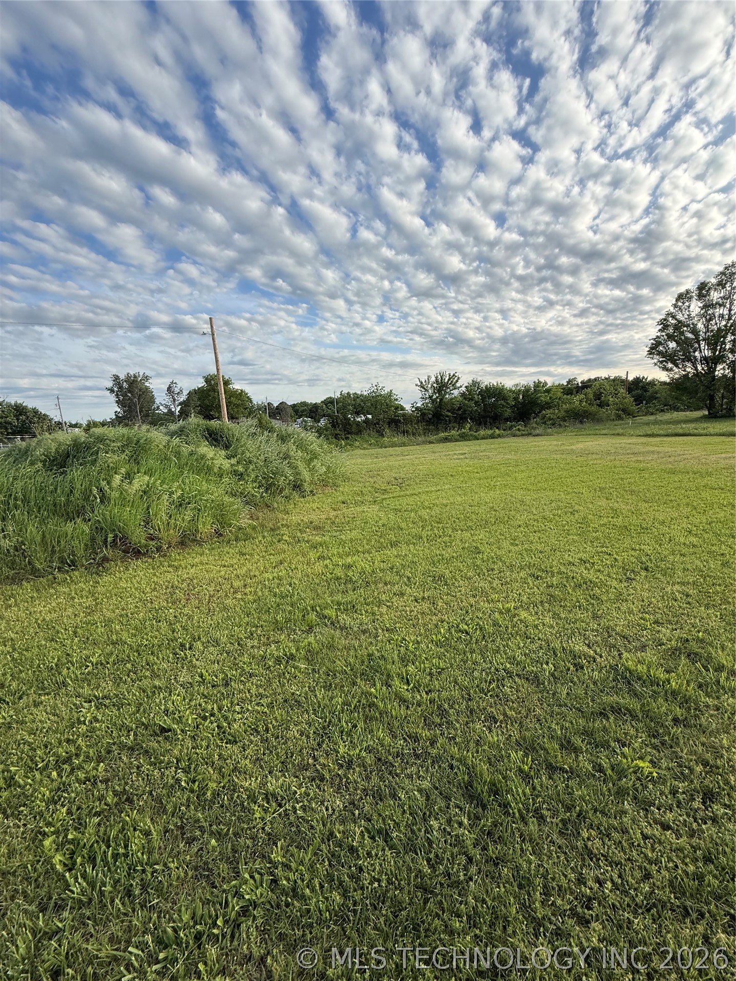 805 Robertson Hwy Property Photo 3