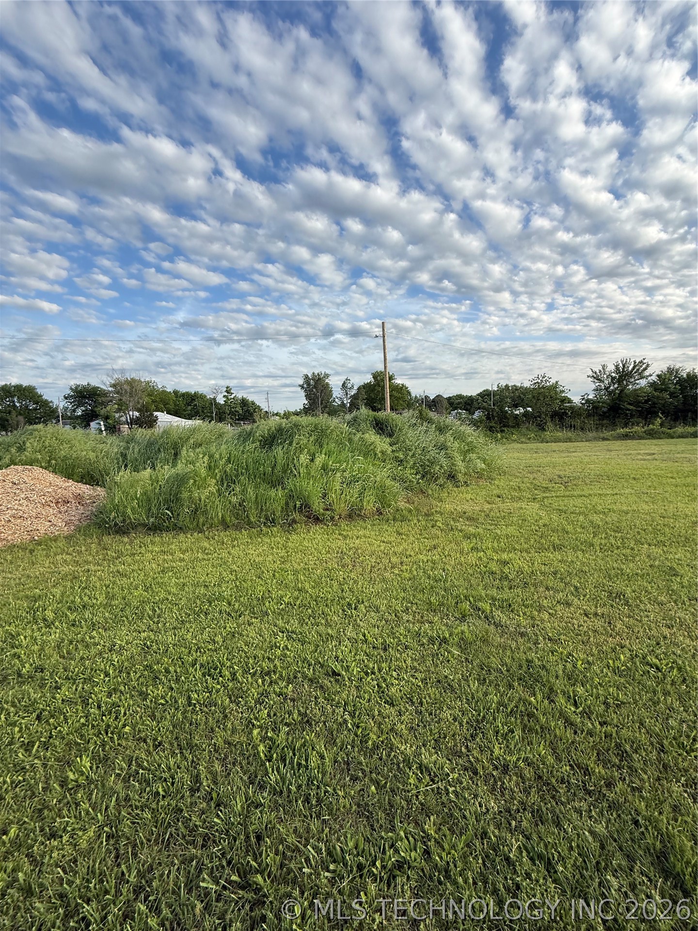 805 Robertson Hwy Property Photo 4