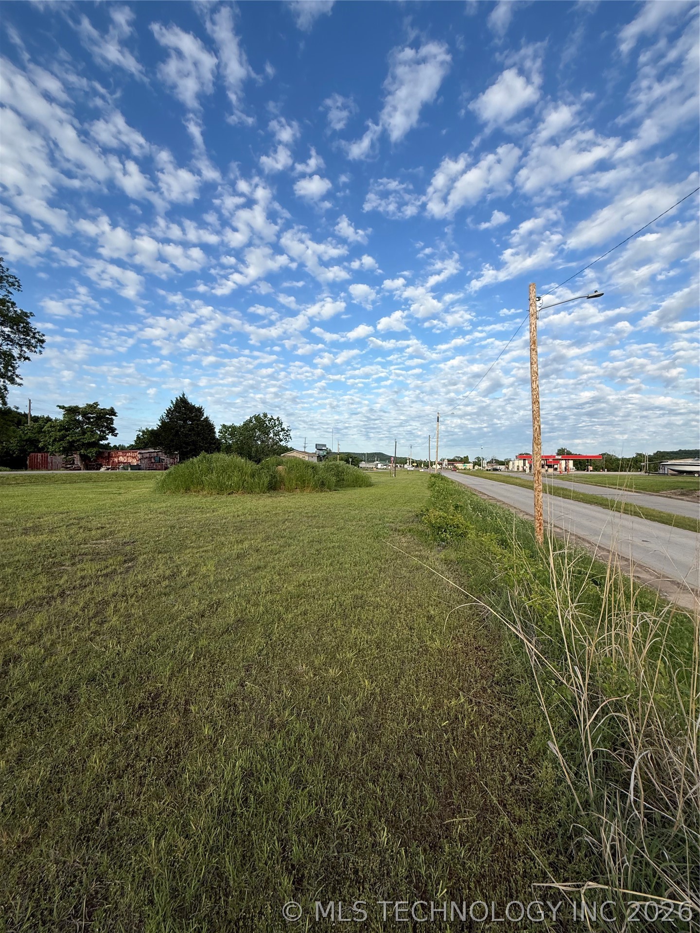 805 Robertson Hwy Property Photo 9