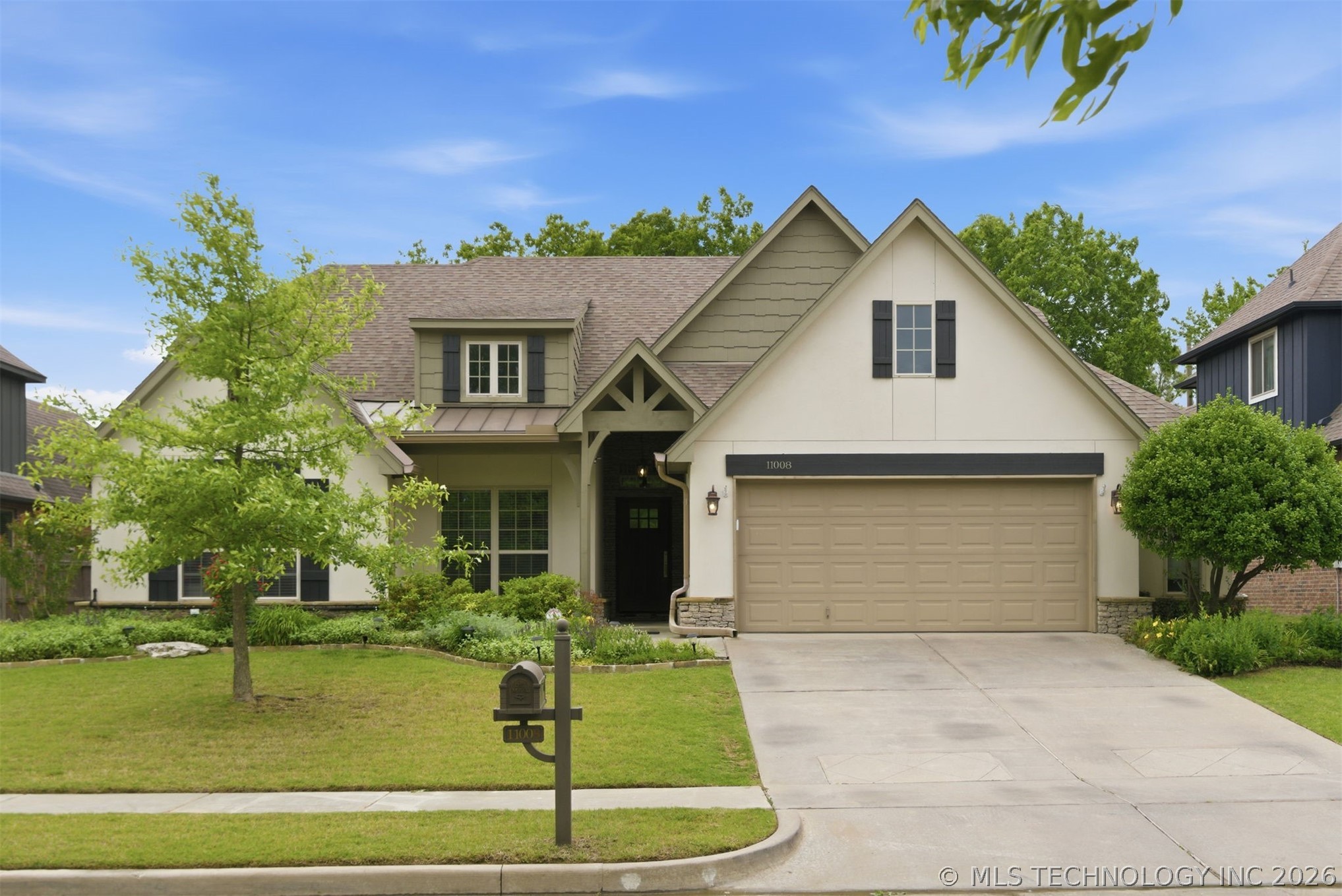 11008 S Sycamore Street Property Photo 1
