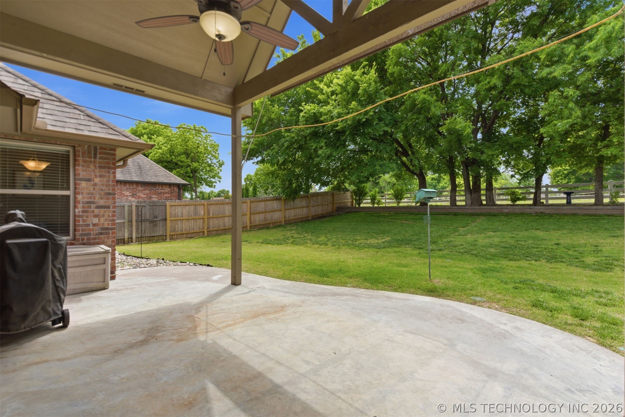 11008 S Sycamore Street Property Photo 3
