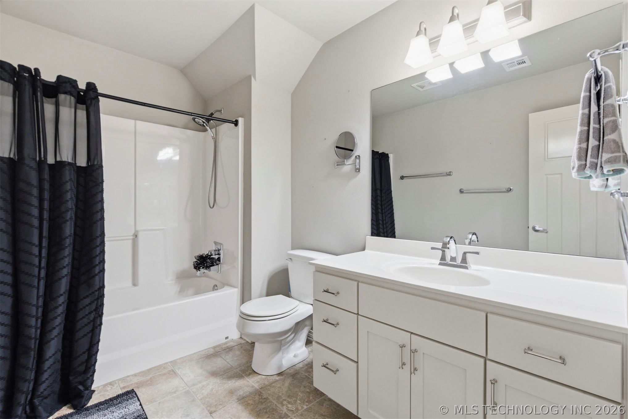 11008 S Sycamore Street Property Photo 27