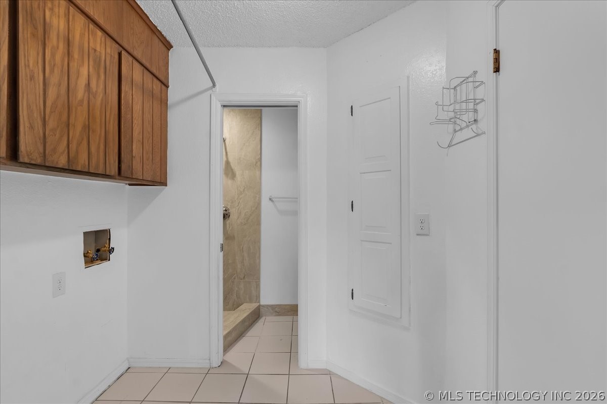 9435 S 33rd West Avenue Property Photo 16