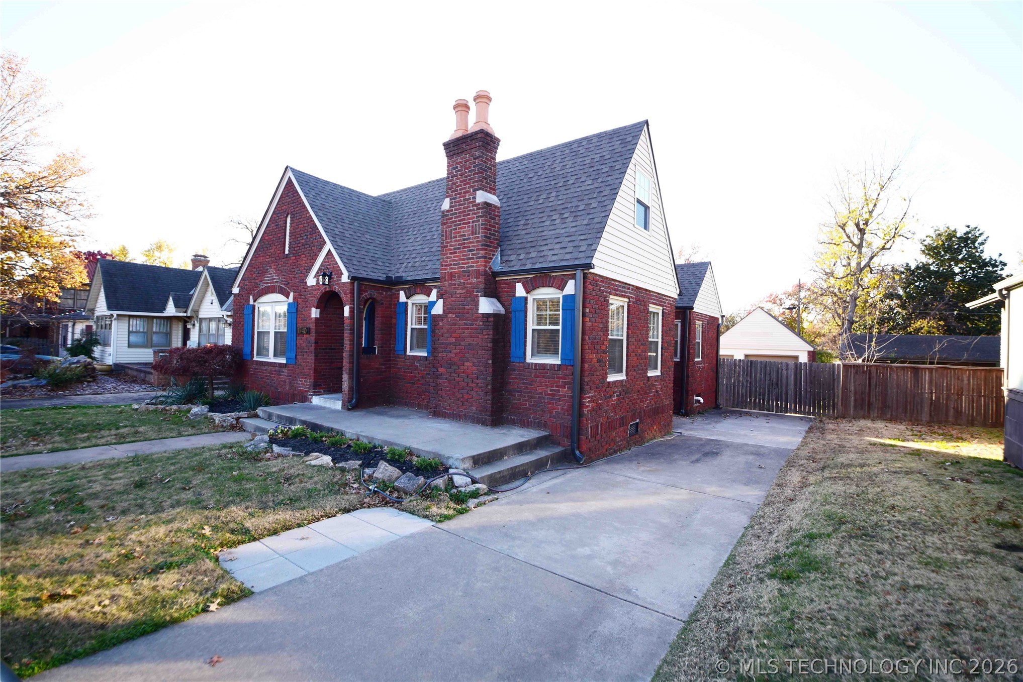 1740 S Yorktown Avenue Property Photo 2