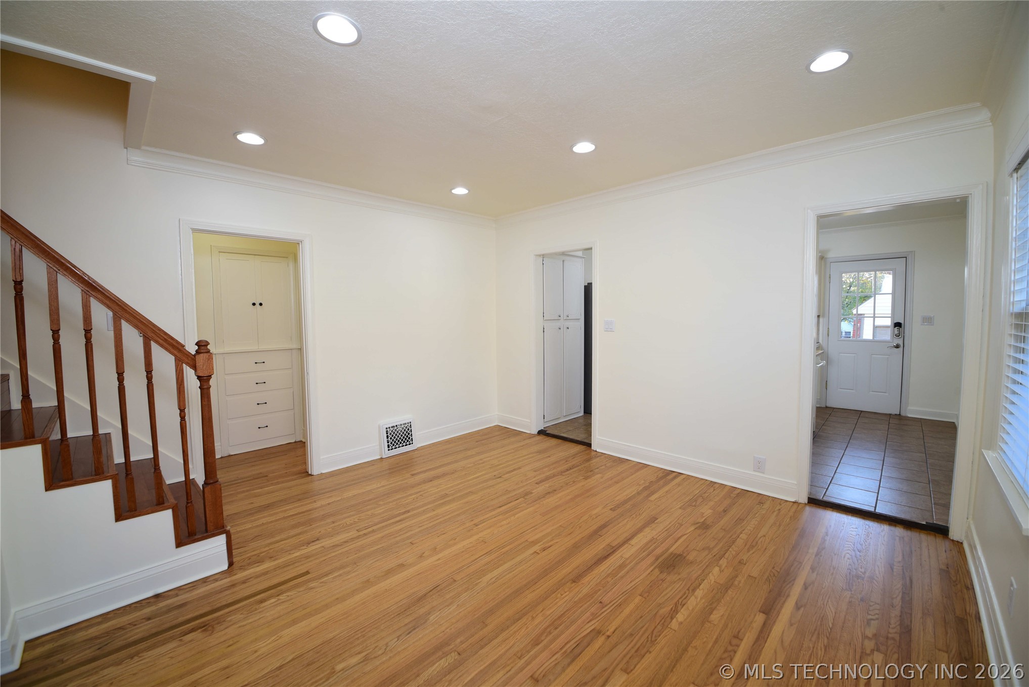 1740 S Yorktown Avenue Property Photo 12