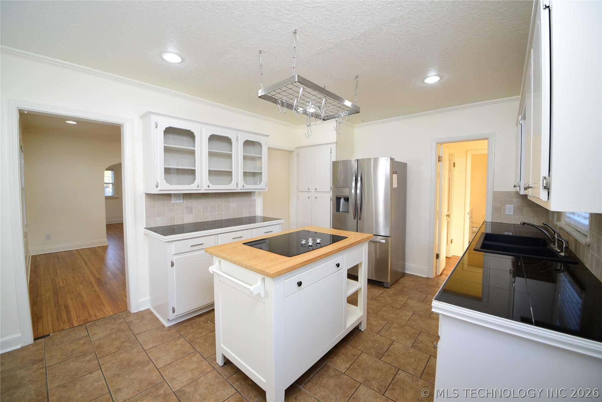 1740 S Yorktown Avenue Property Photo 15