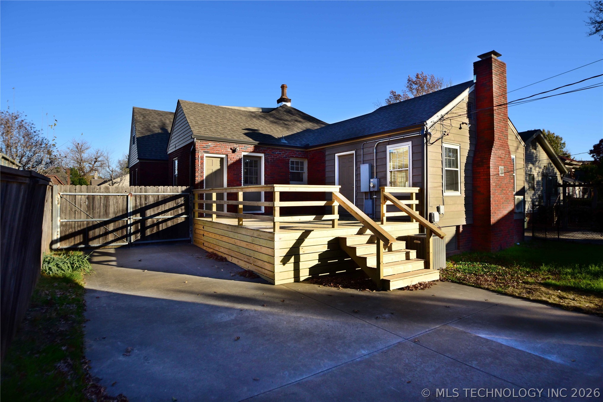 1740 S Yorktown Avenue Property Photo 26