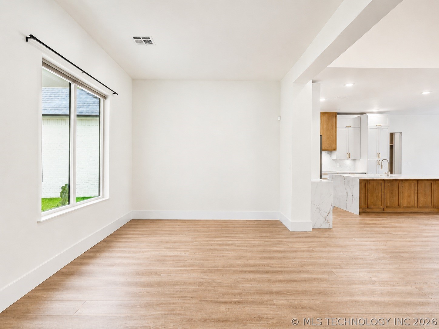 12381 Lakeview Road Property Photo 7