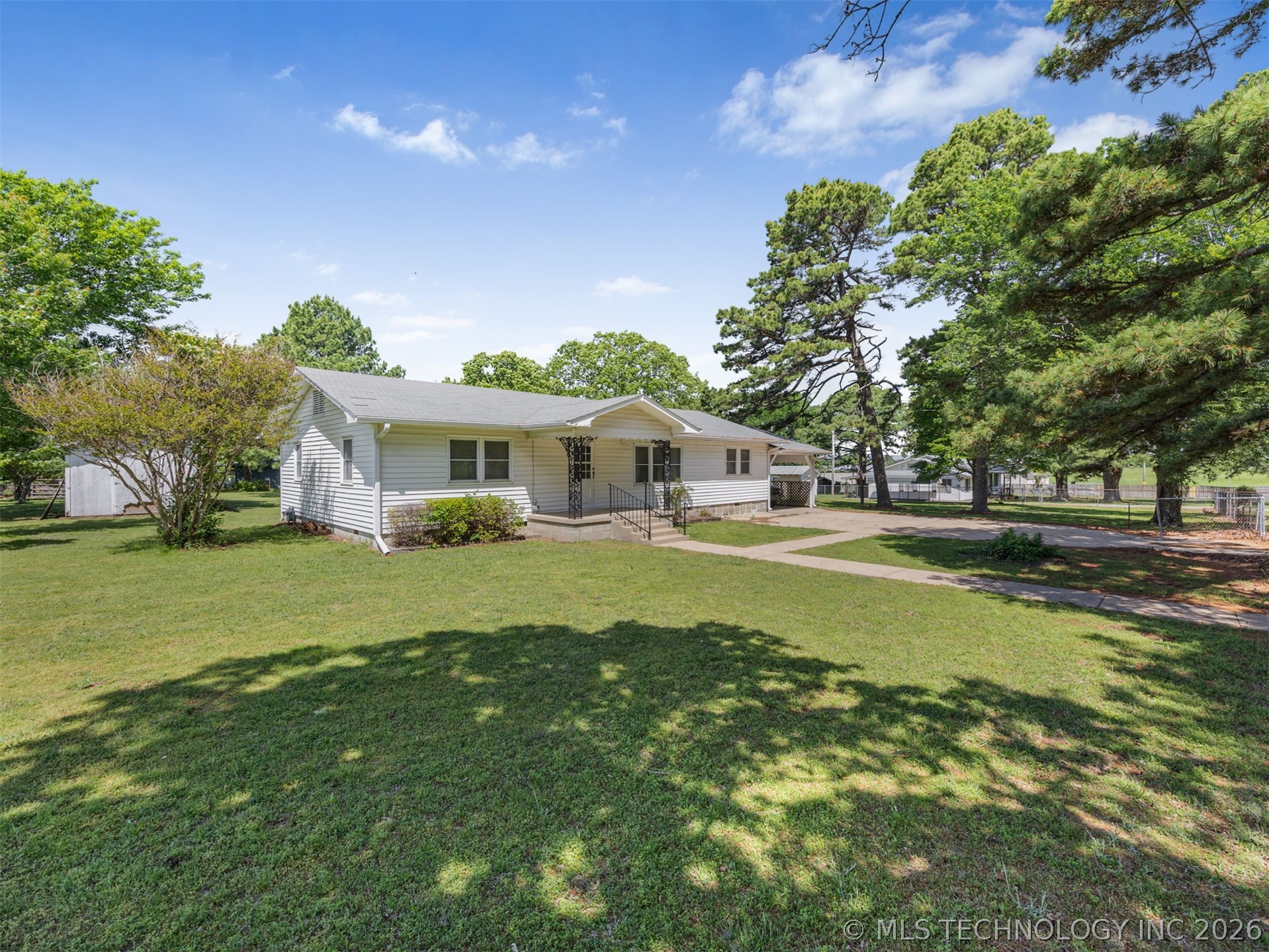 15083 State Highway 82 Property Photo 4