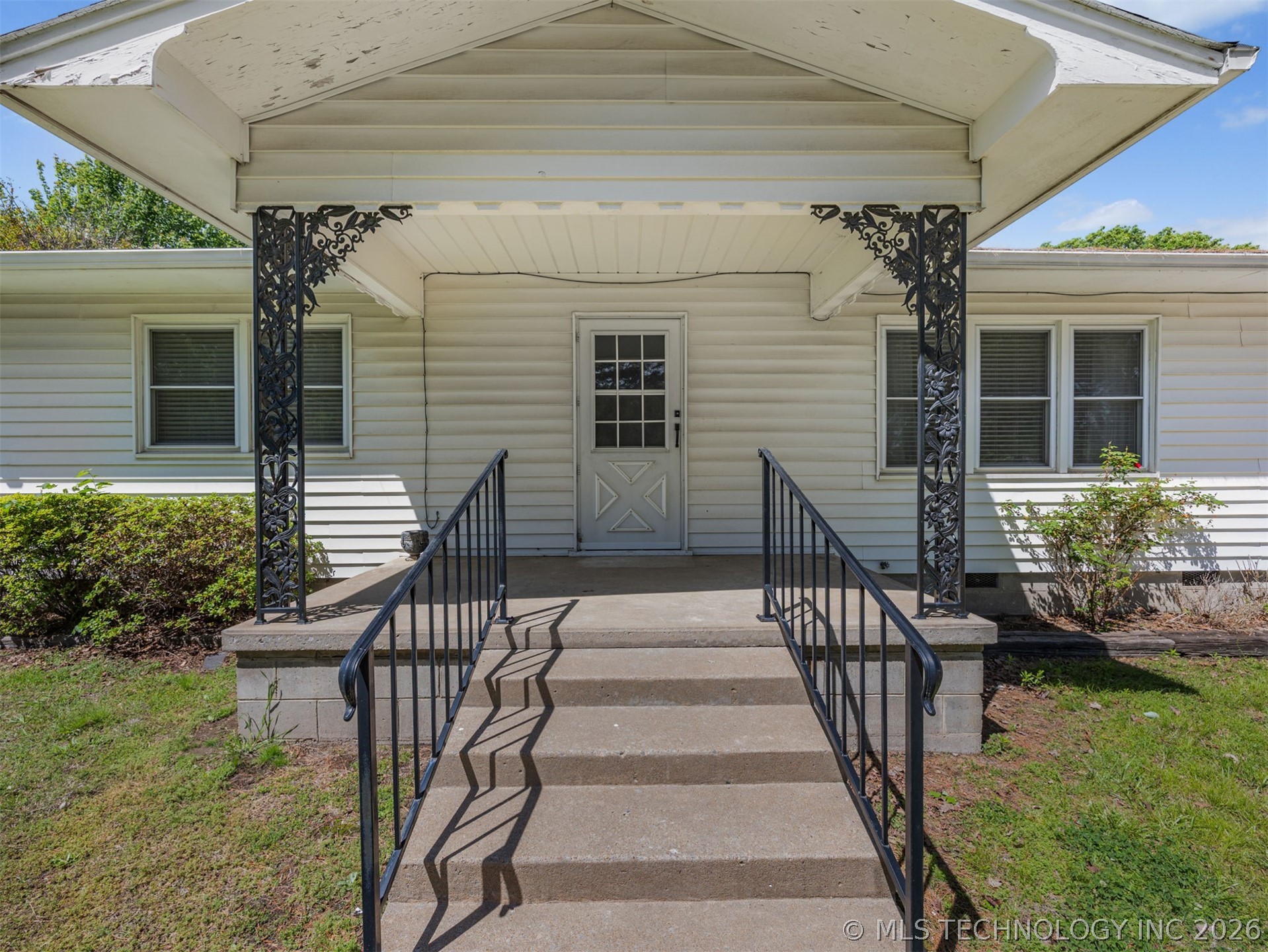15083 State Highway 82 Property Photo 6