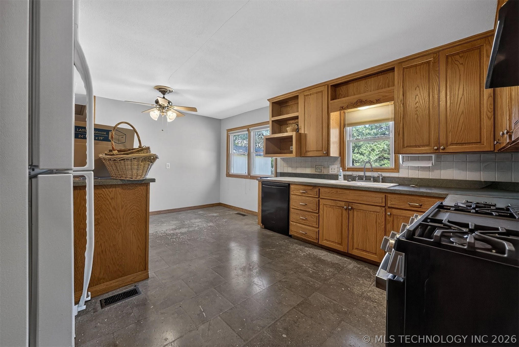 15083 State Highway 82 Property Photo 15