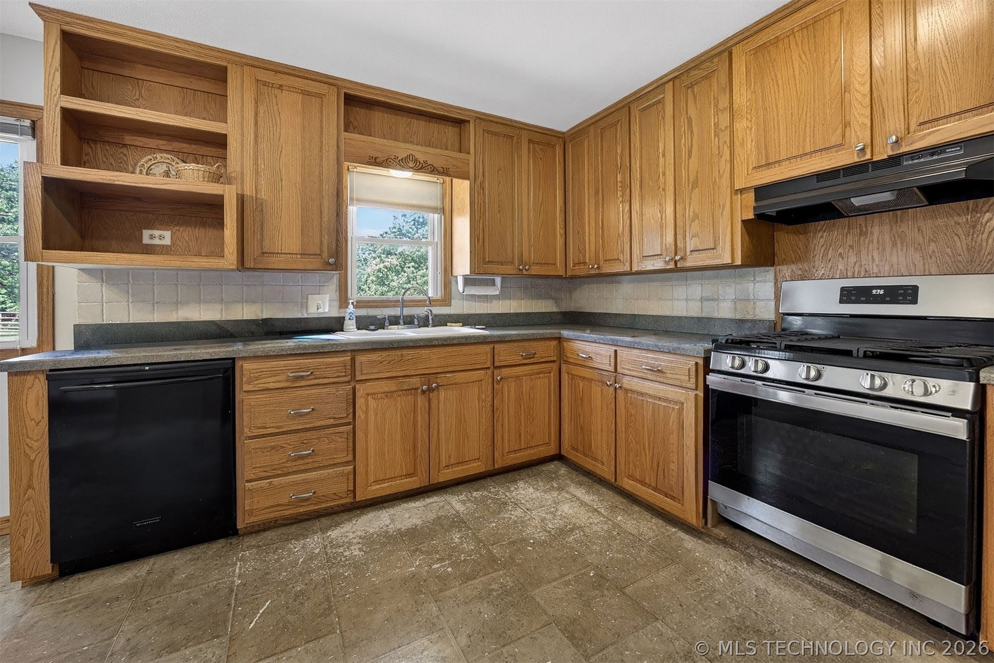 15083 State Highway 82 Property Photo 18
