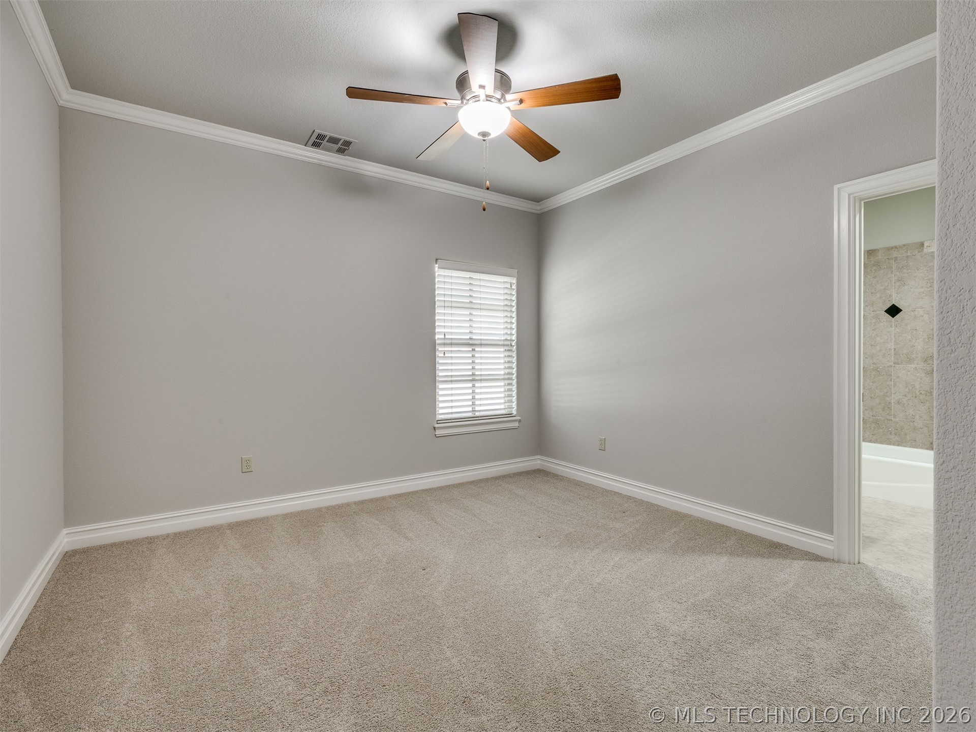 10712 S 95th Court Property Photo 15
