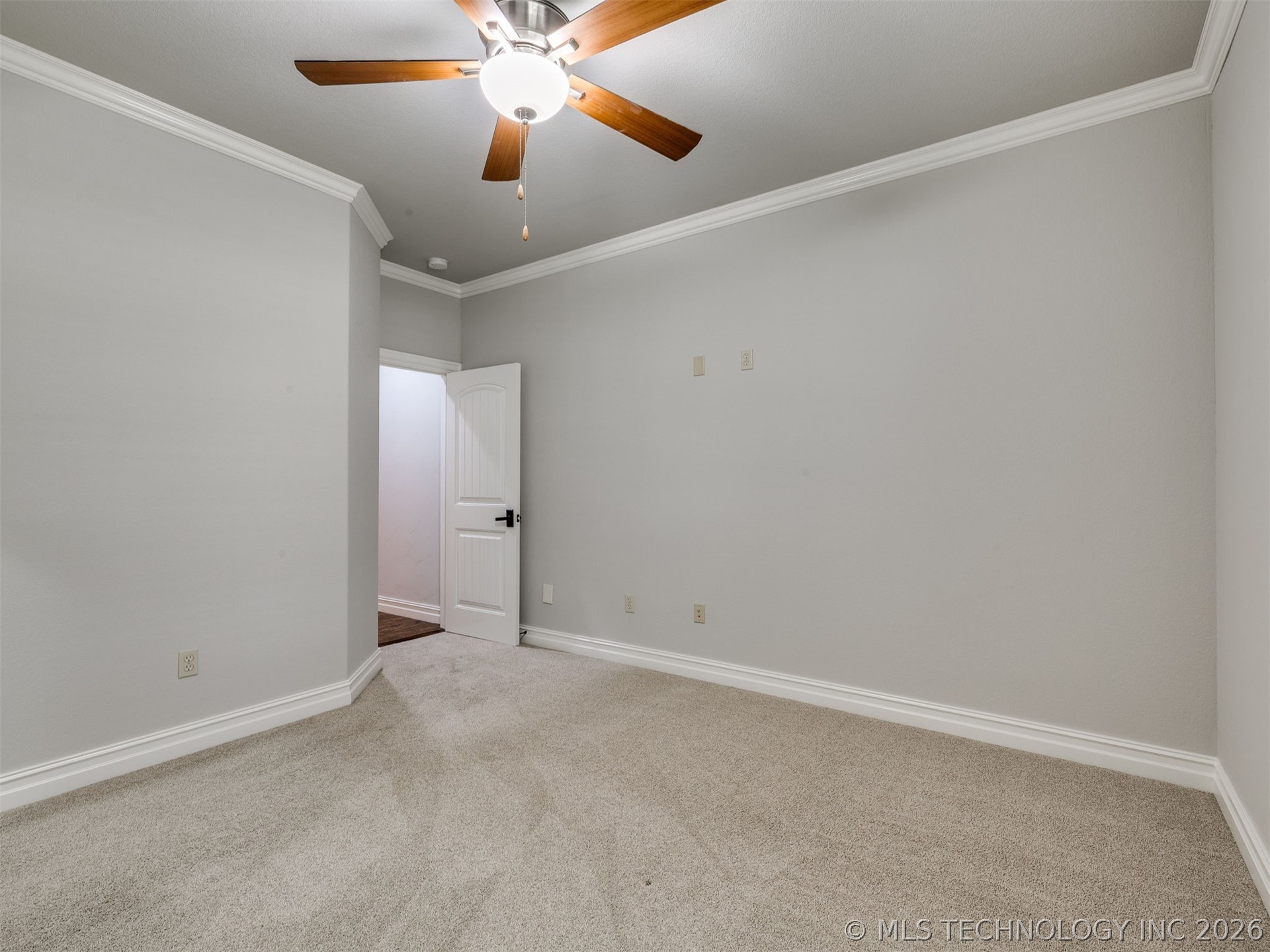 10712 S 95th Court Property Photo 16