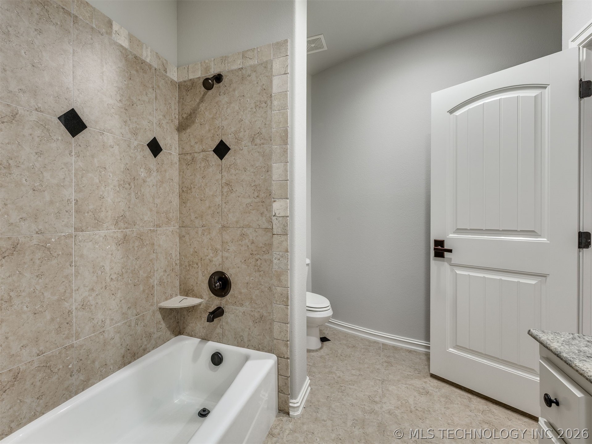 10712 S 95th Court Property Photo 19