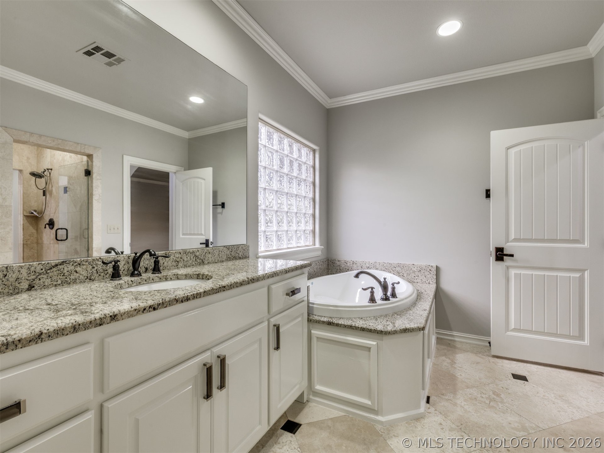 10712 S 95th Court Property Photo 45