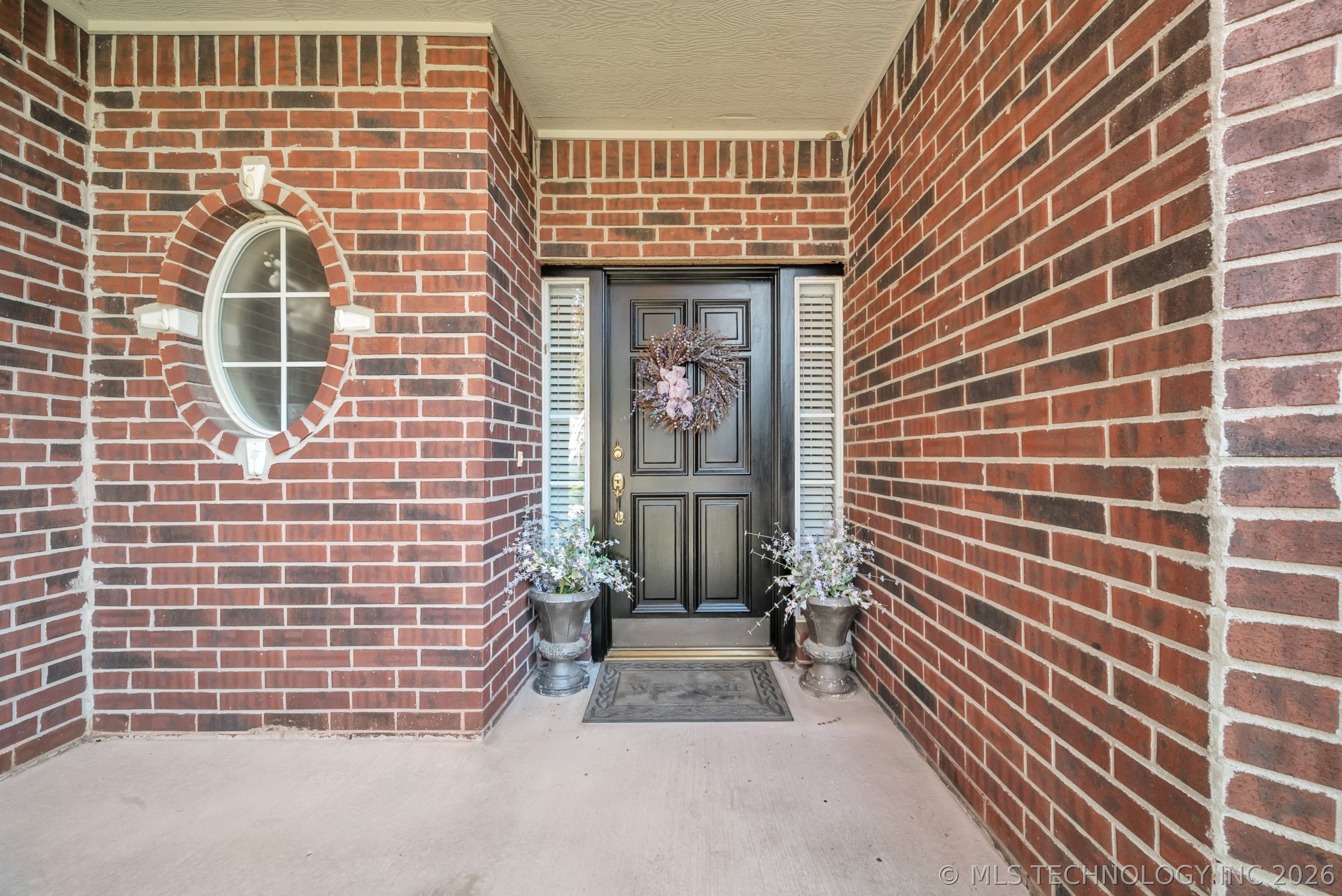 7909 E Freeport Place Property Photo 5