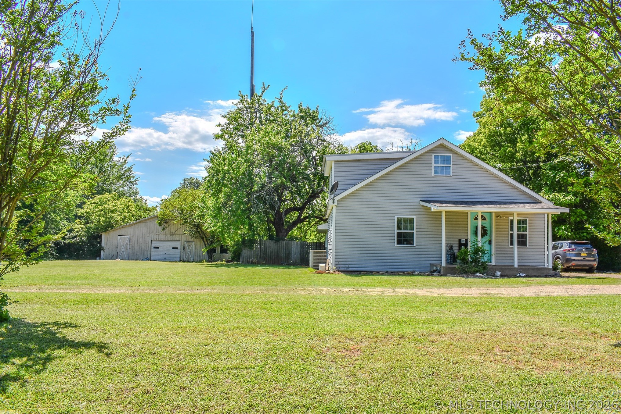 1114 N 4230 Road Property Photo 2
