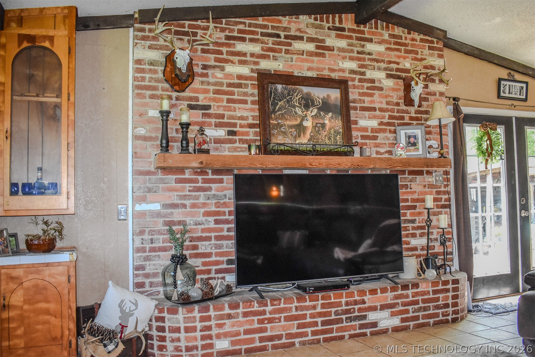 1114 N 4230 Road Property Photo 8