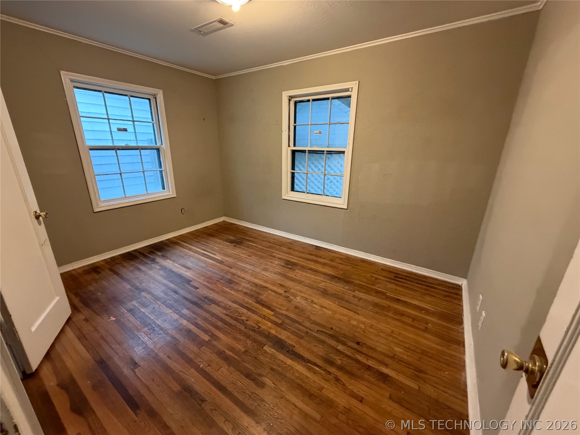 1230 N Olympia Avenue Property Photo 7