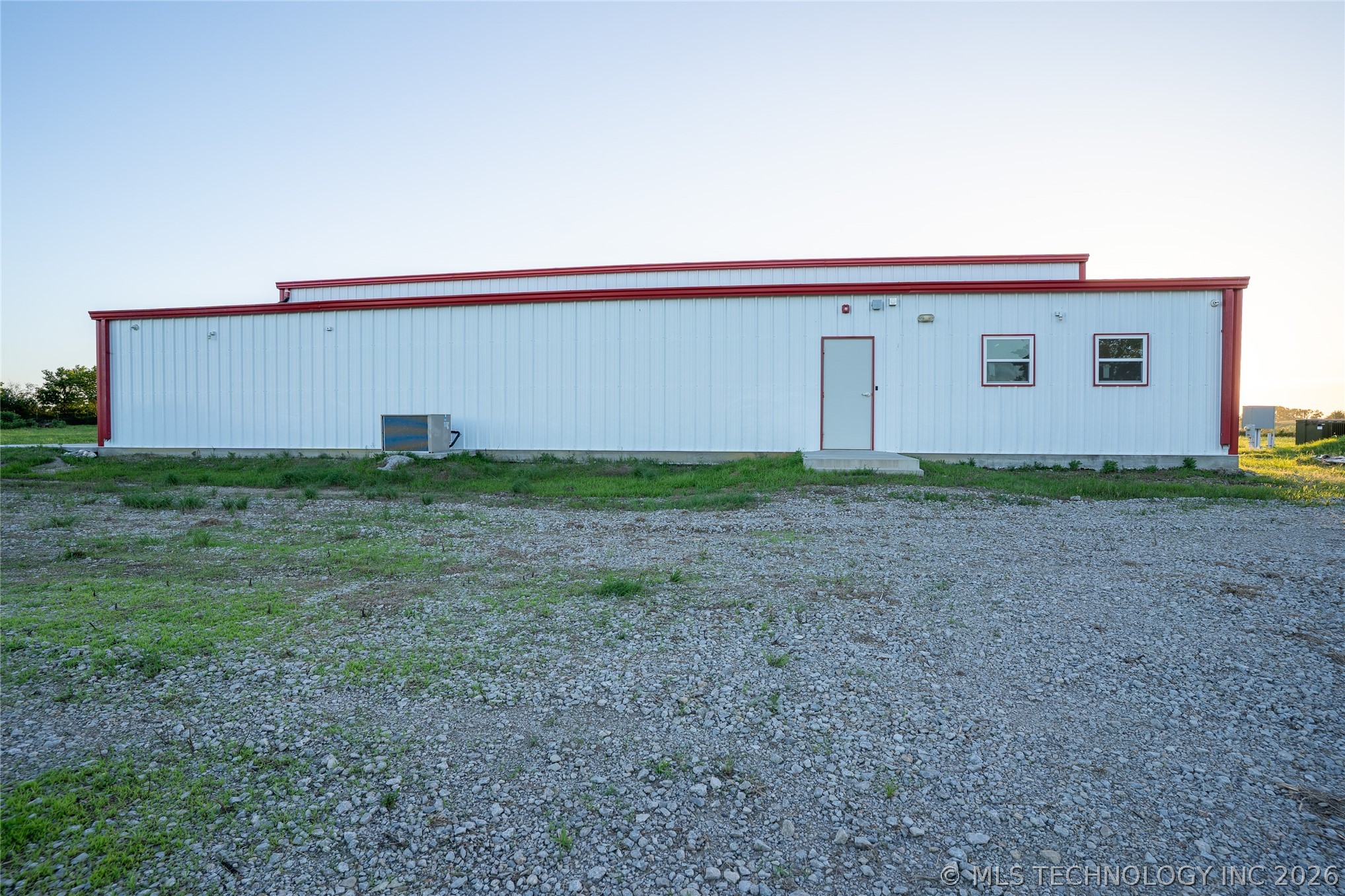 17489 Old Highway Road Property Photo 1