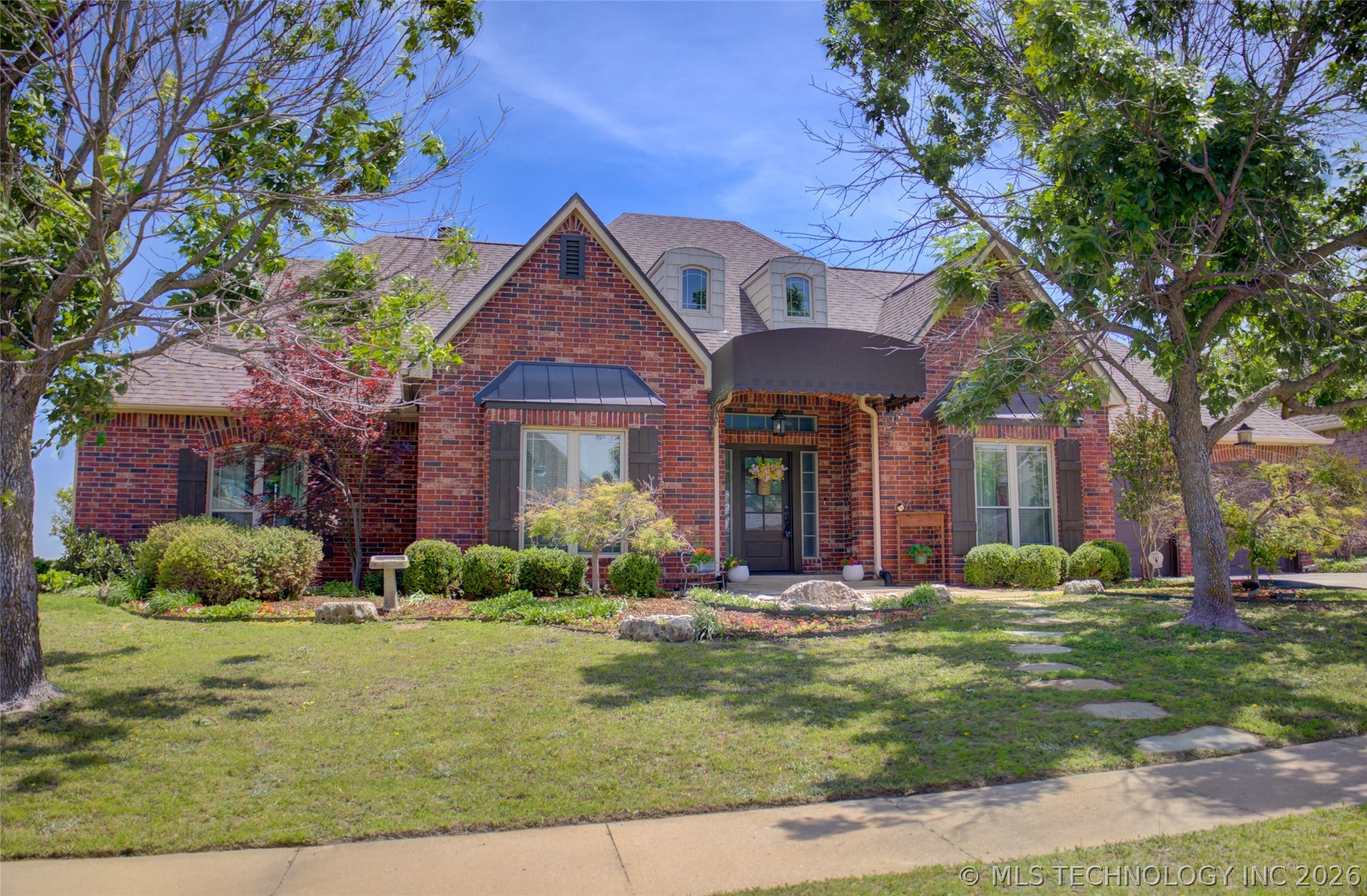 1501 Old North Place Property Photo 1