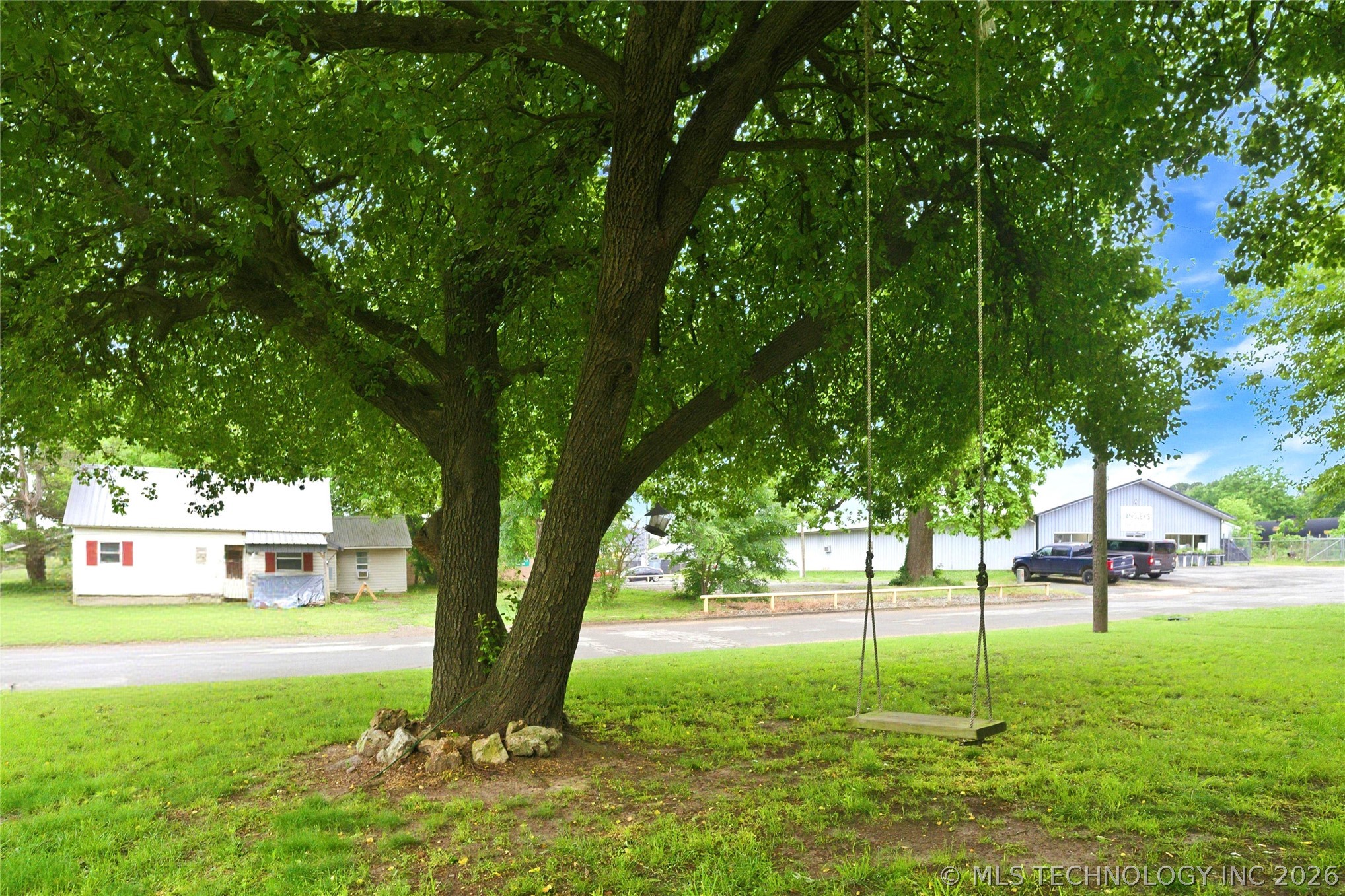 1116 W Elm Property Photo 36