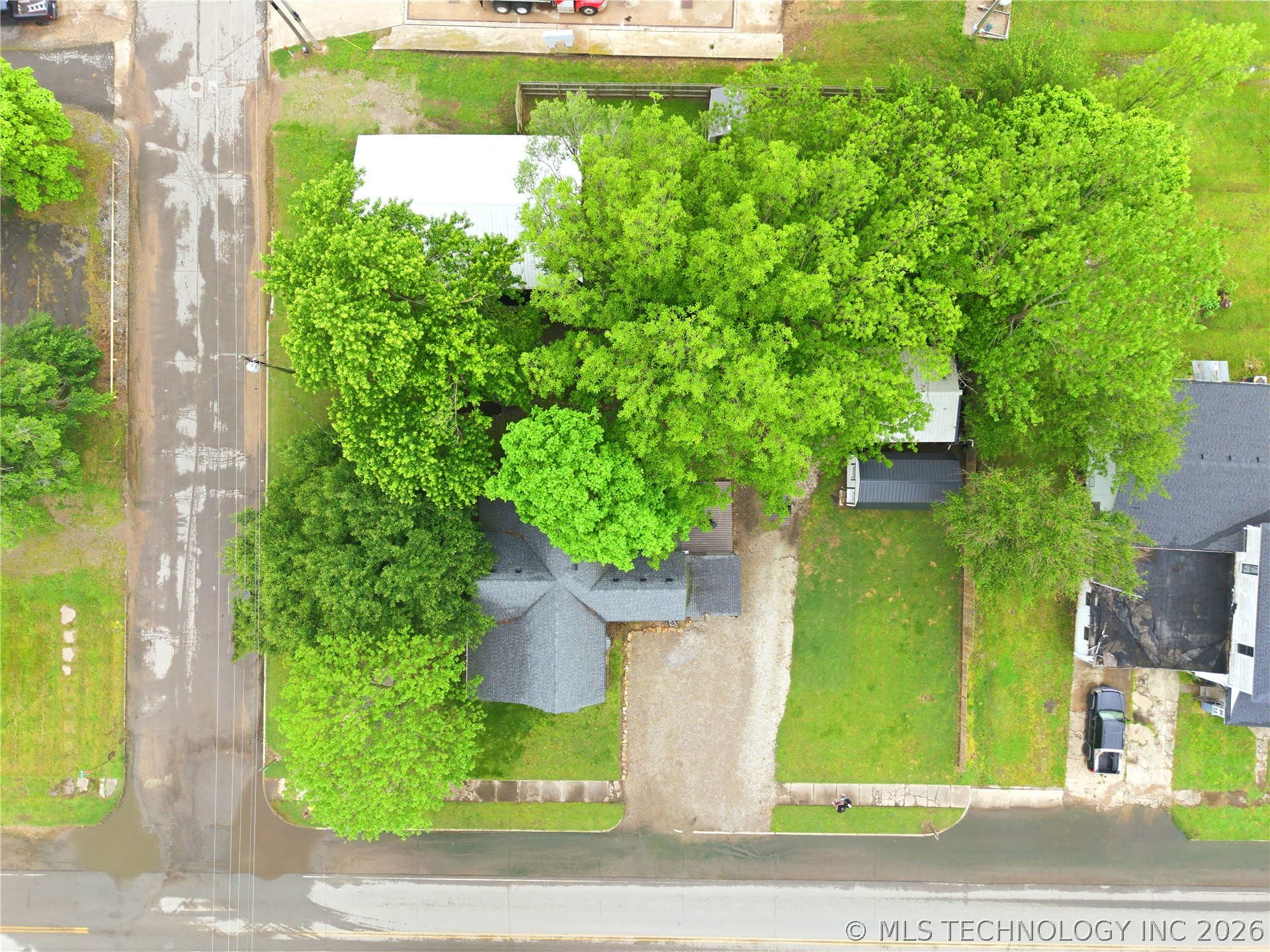 1116 W Elm Property Photo 39