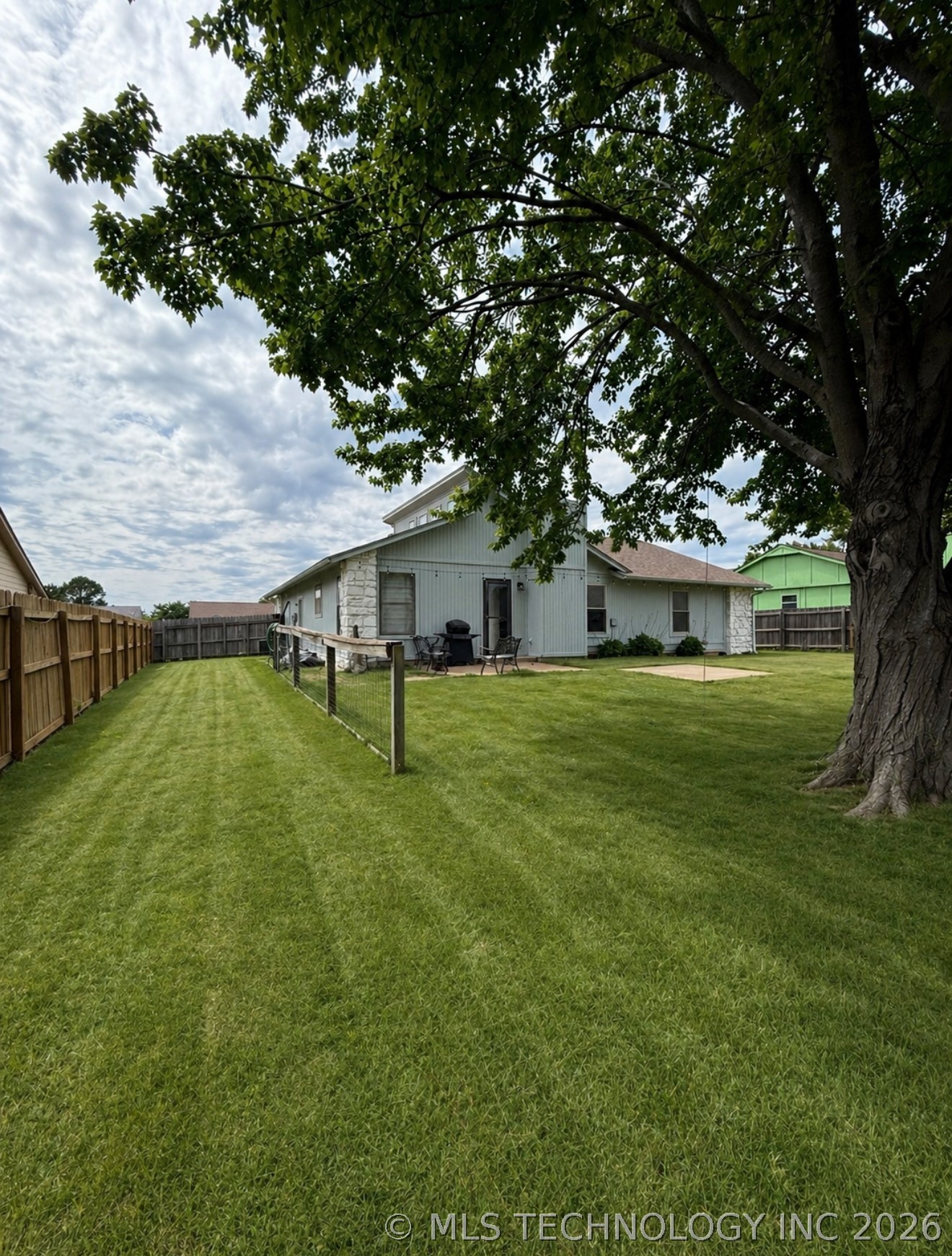 11207 S 1st Street Property Photo 18