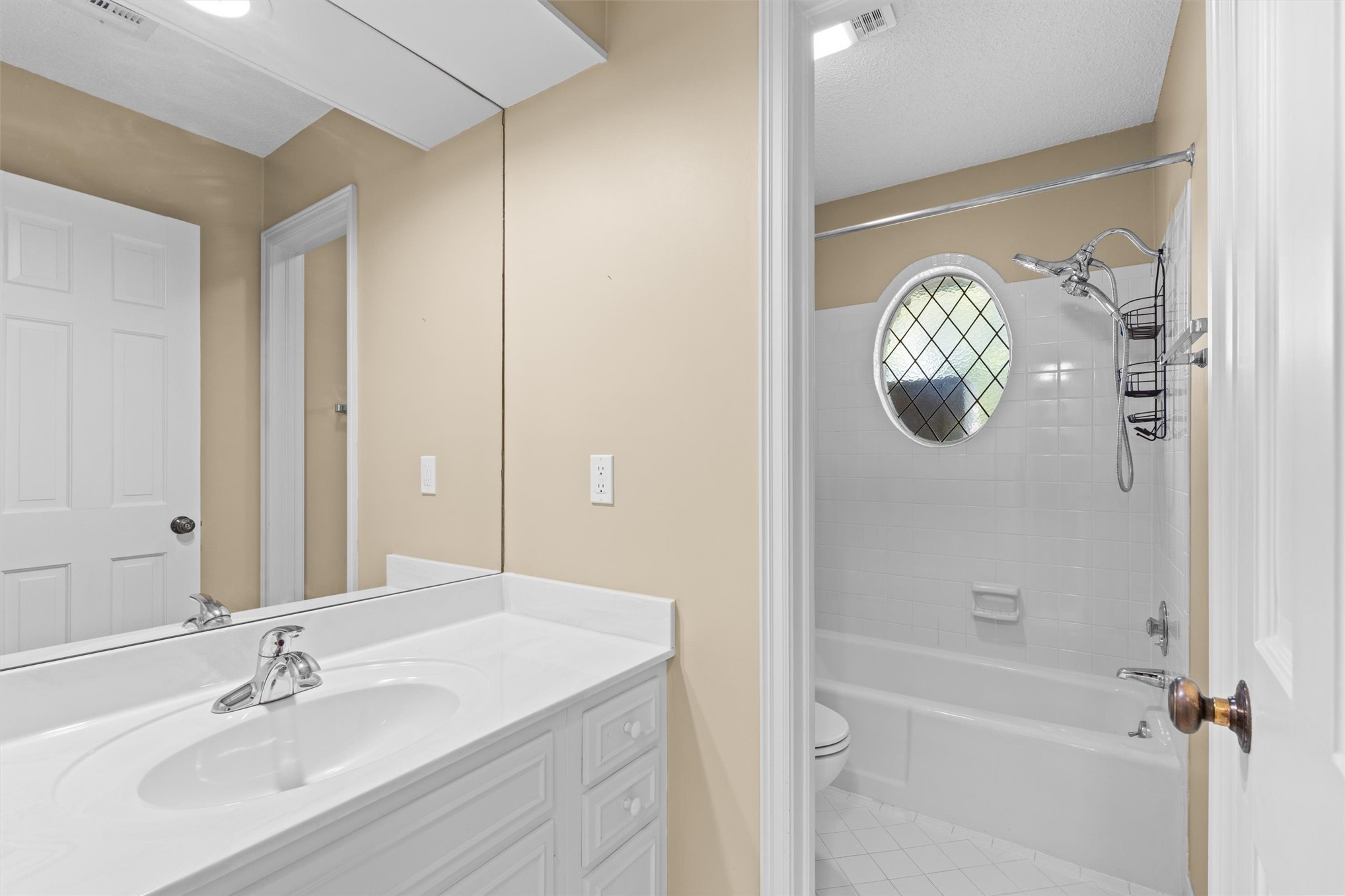 1569 Pecan Place Property Photo 6