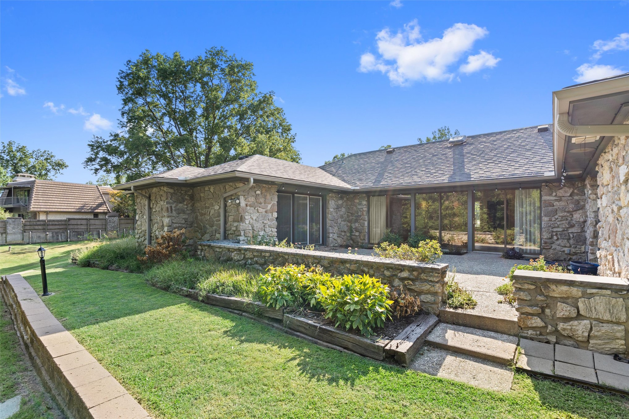 1569 Pecan Place Property Photo 33