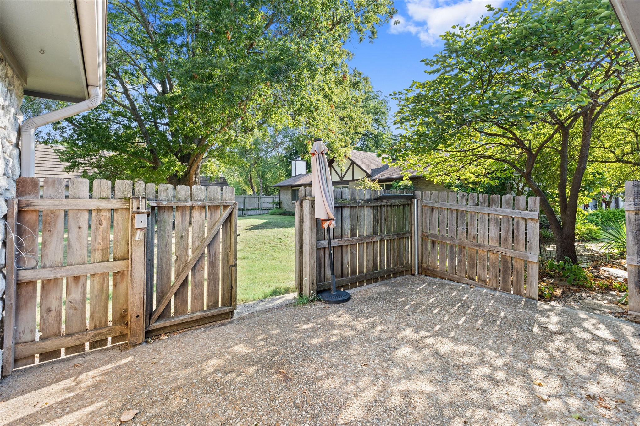 1569 Pecan Place Property Photo 35
