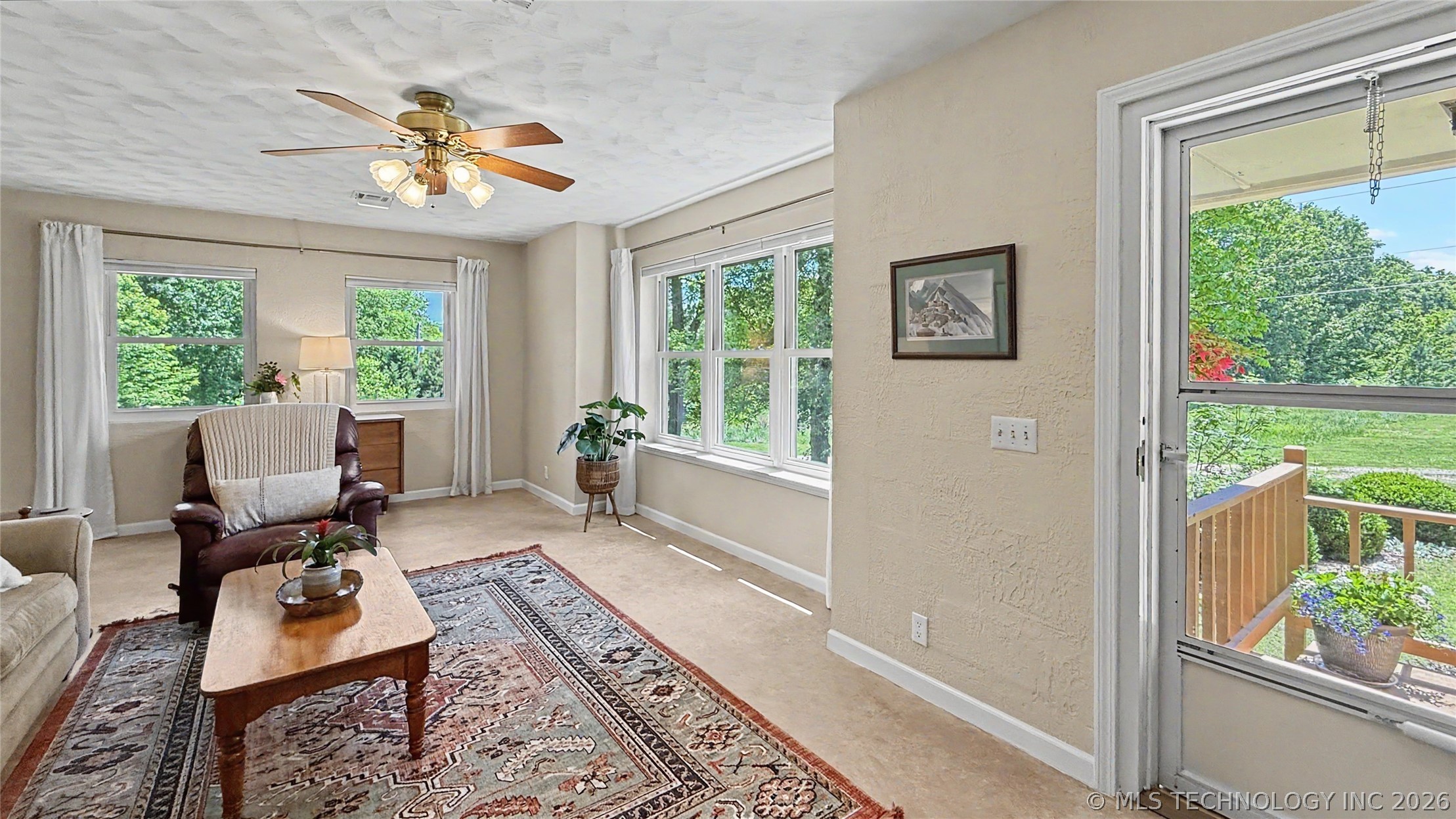202 Alder Way Property Photo 6