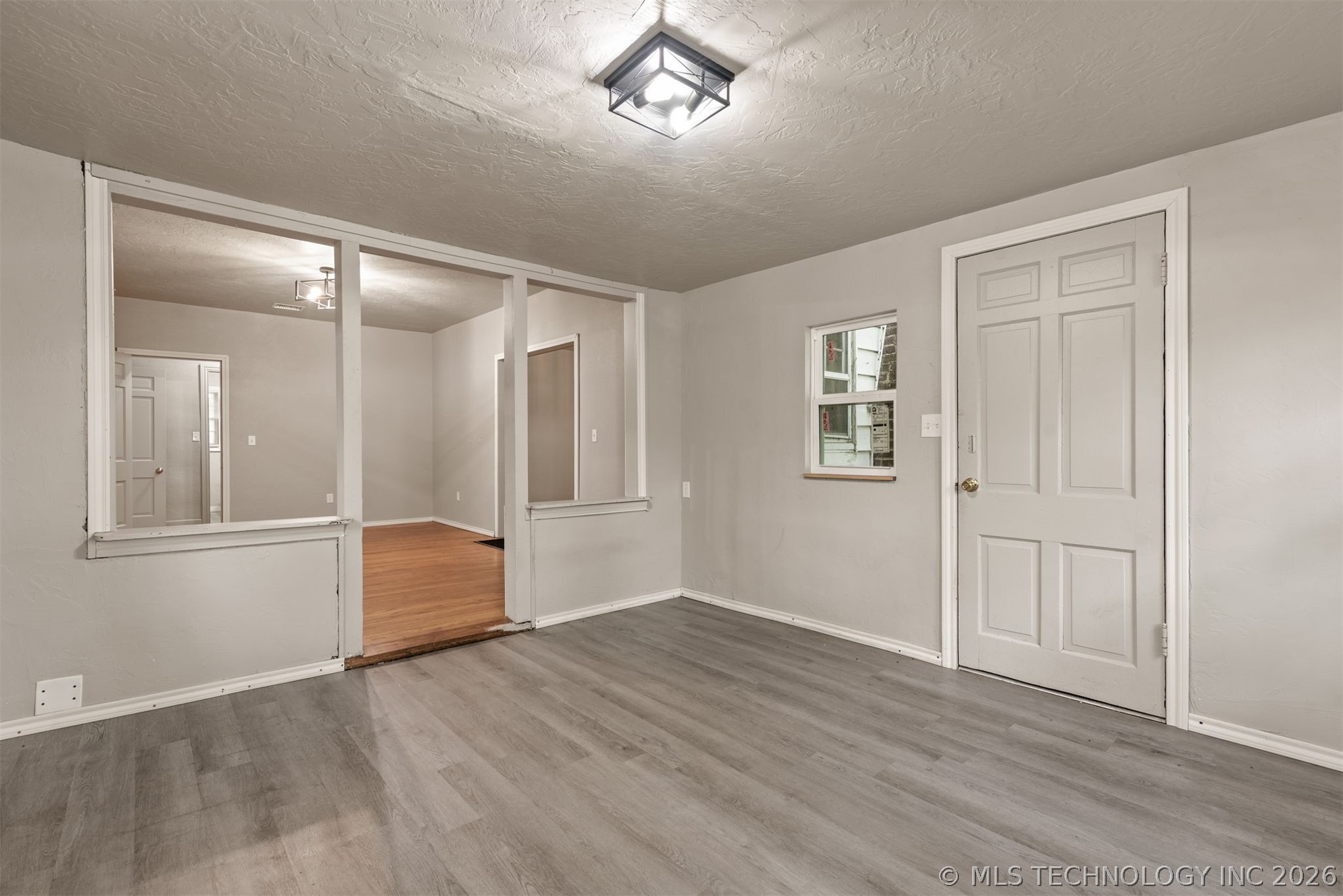 1901 E 9th Street Property Photo 18