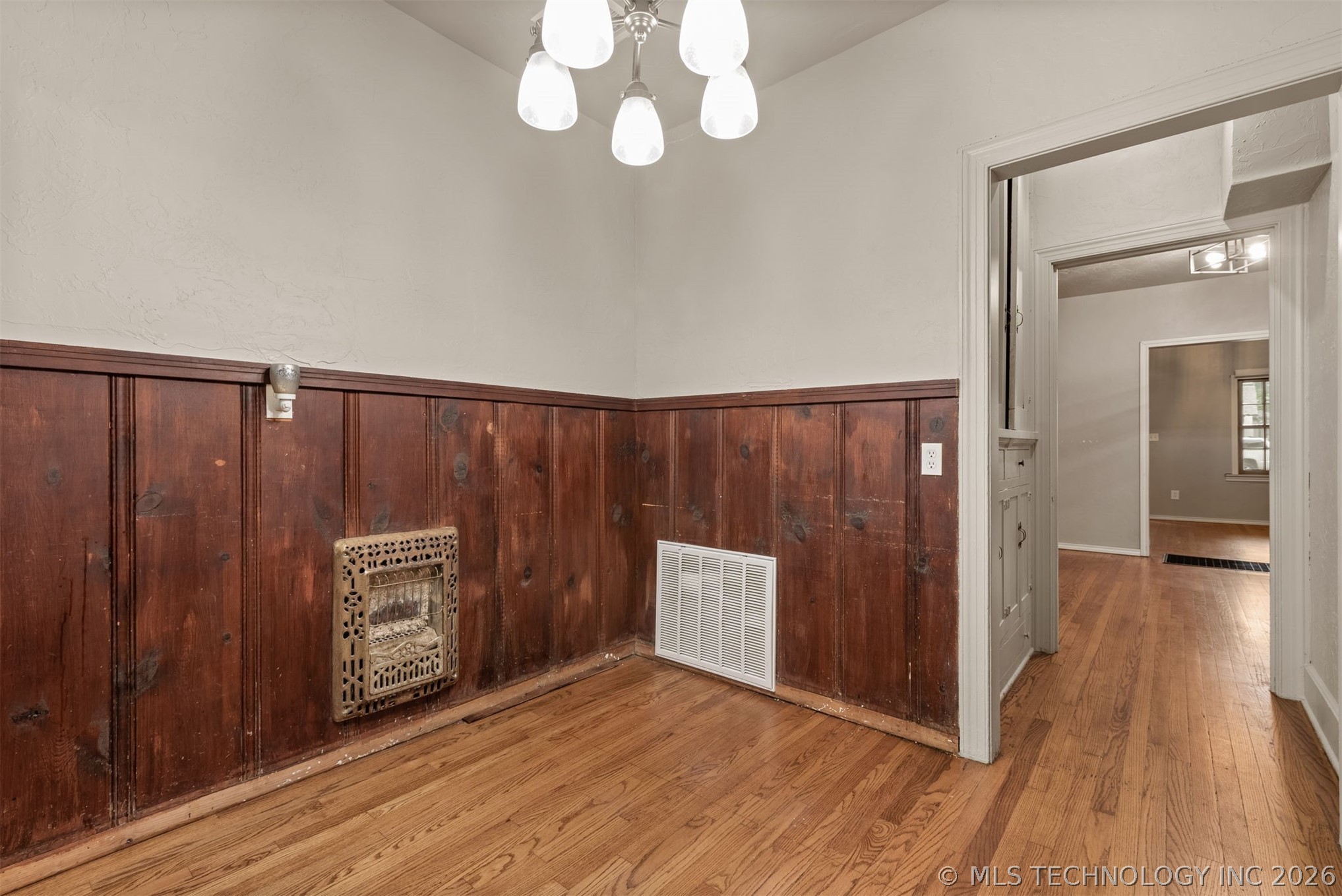 1901 E 9th Street Property Photo 24