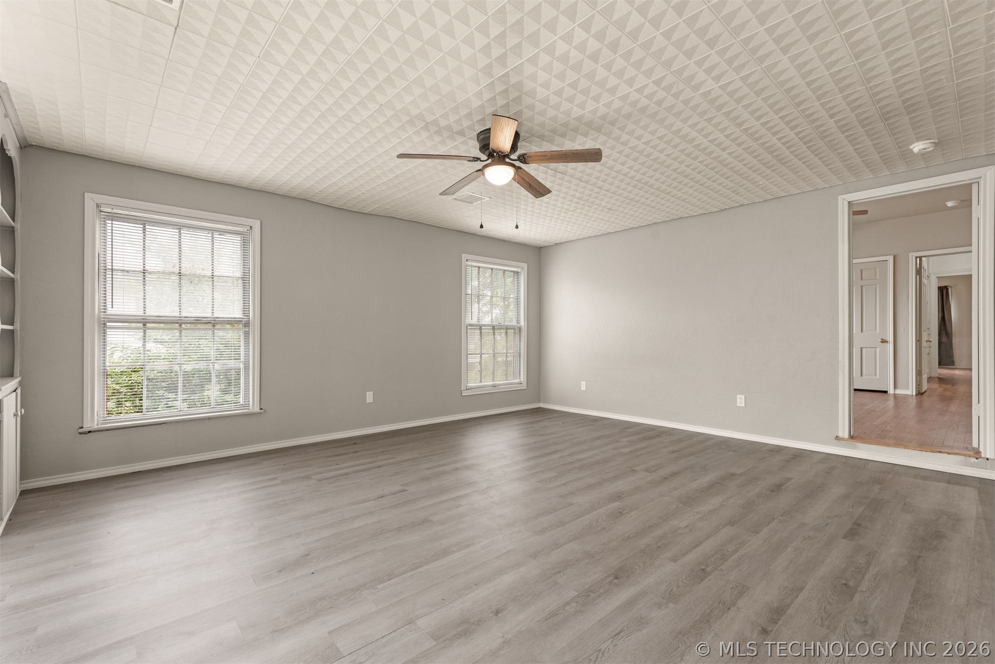 1901 E 9th Street Property Photo 30