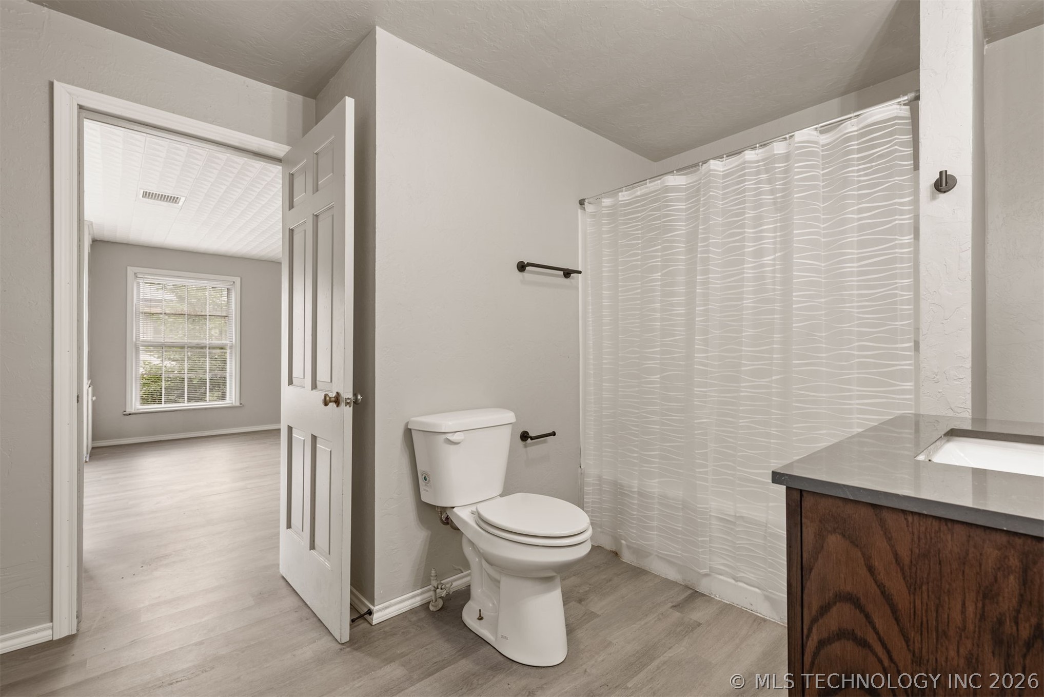 1901 E 9th Street Property Photo 33