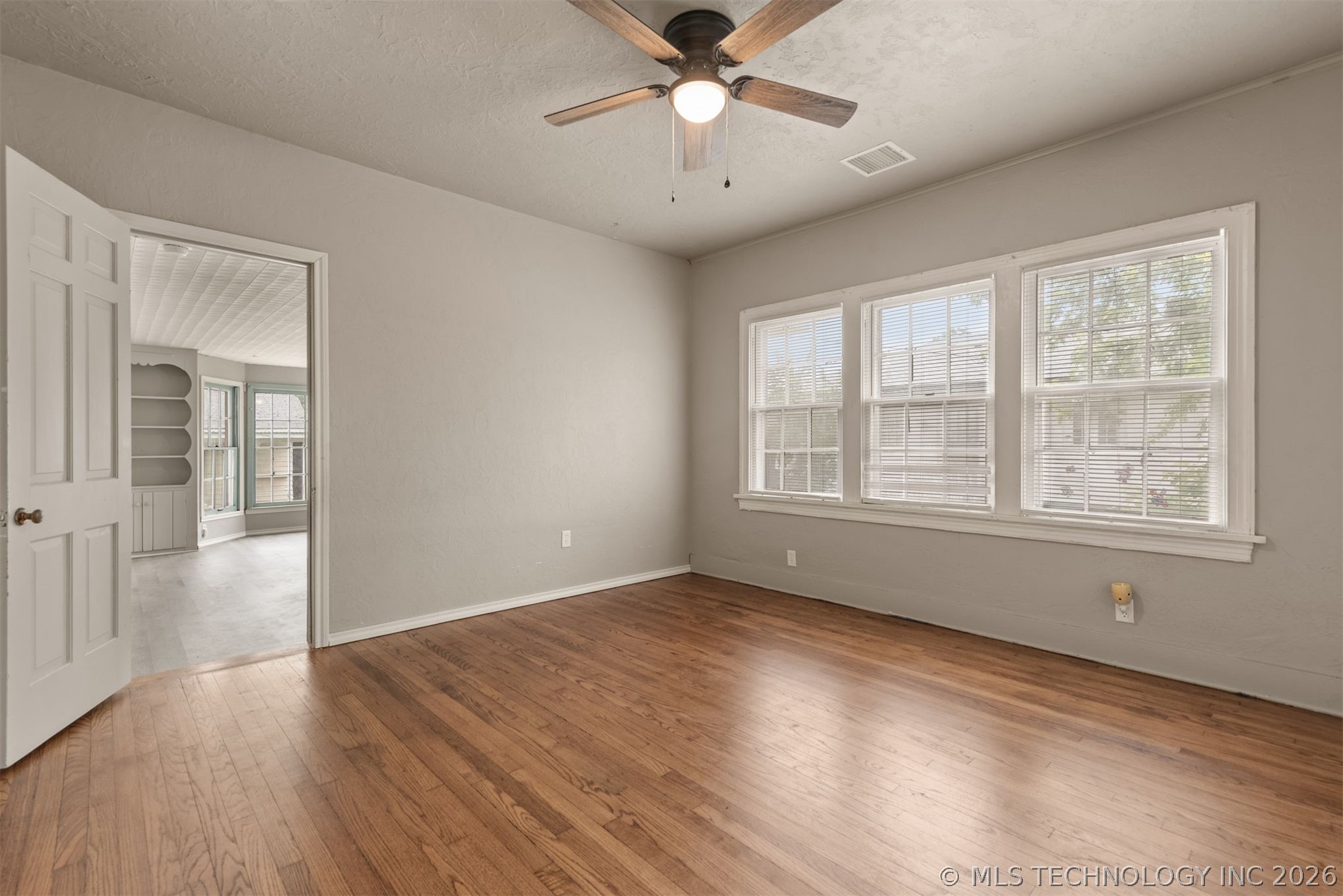 1901 E 9th Street Property Photo 37
