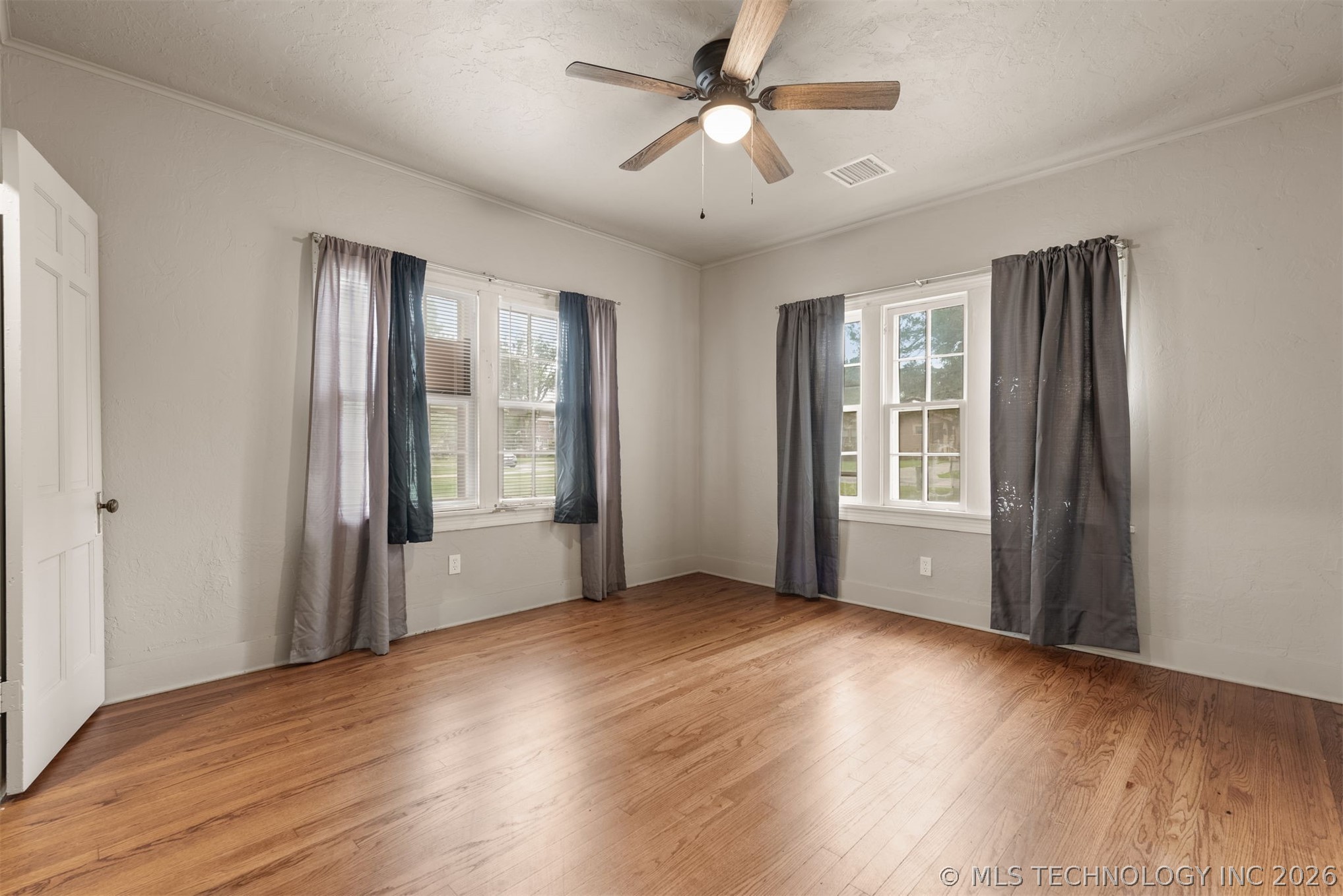 1901 E 9th Street Property Photo 41