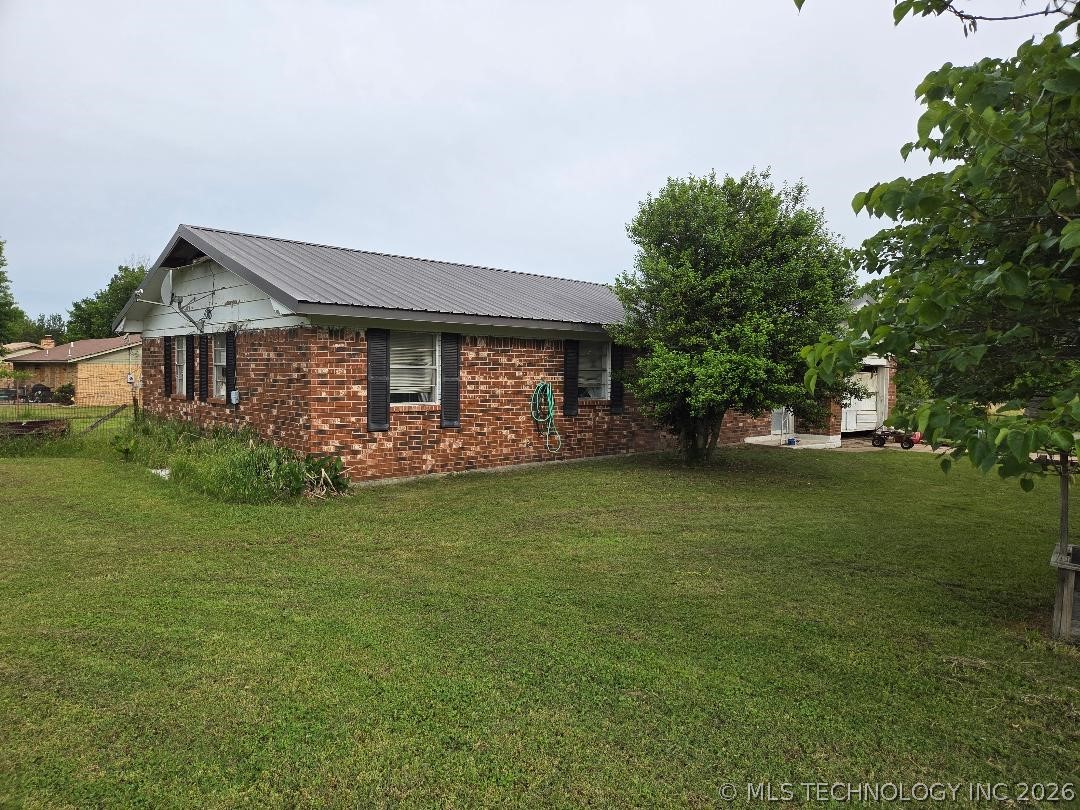 203 Buck Property Photo 4