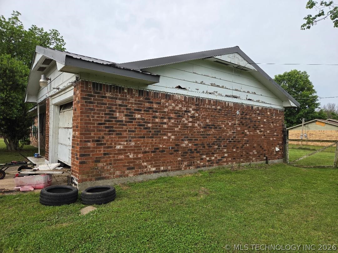 203 Buck Property Photo 5