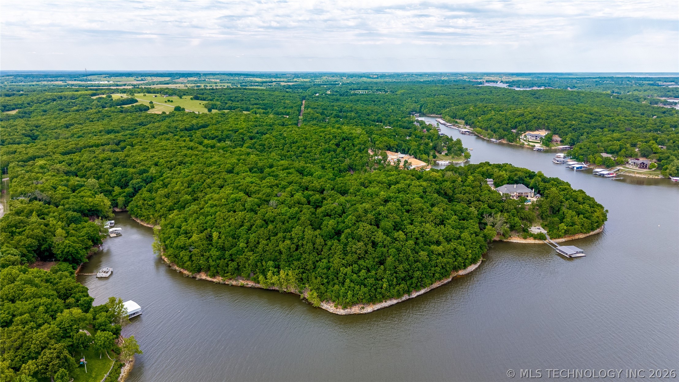 Lakeside Drive Property Photo 23