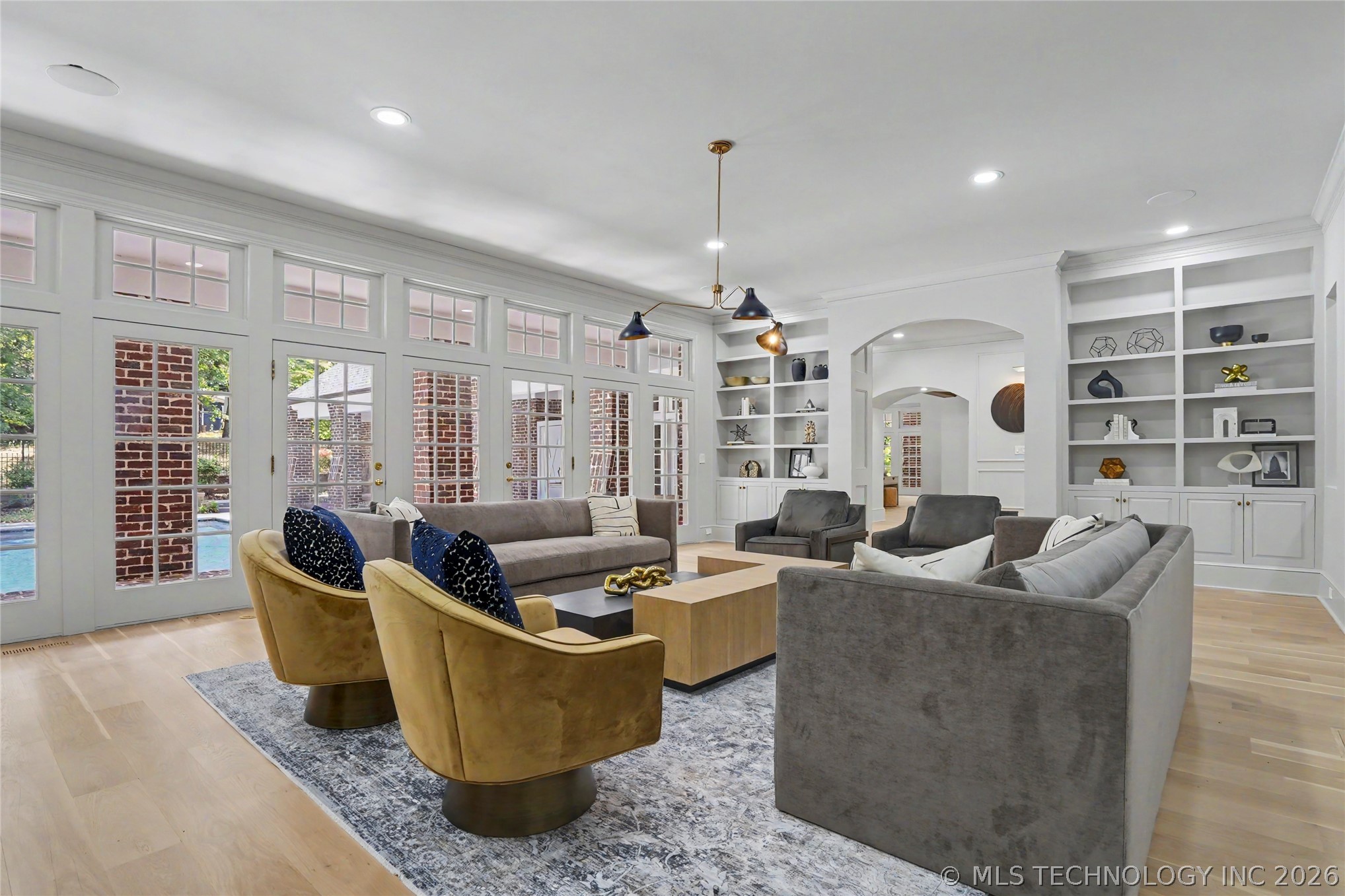 11147 S Quebec Avenue Property Photo 12