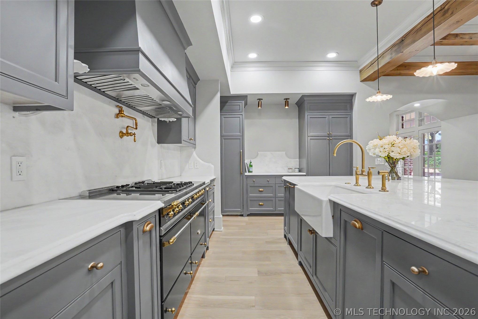 11147 S Quebec Avenue Property Photo 17