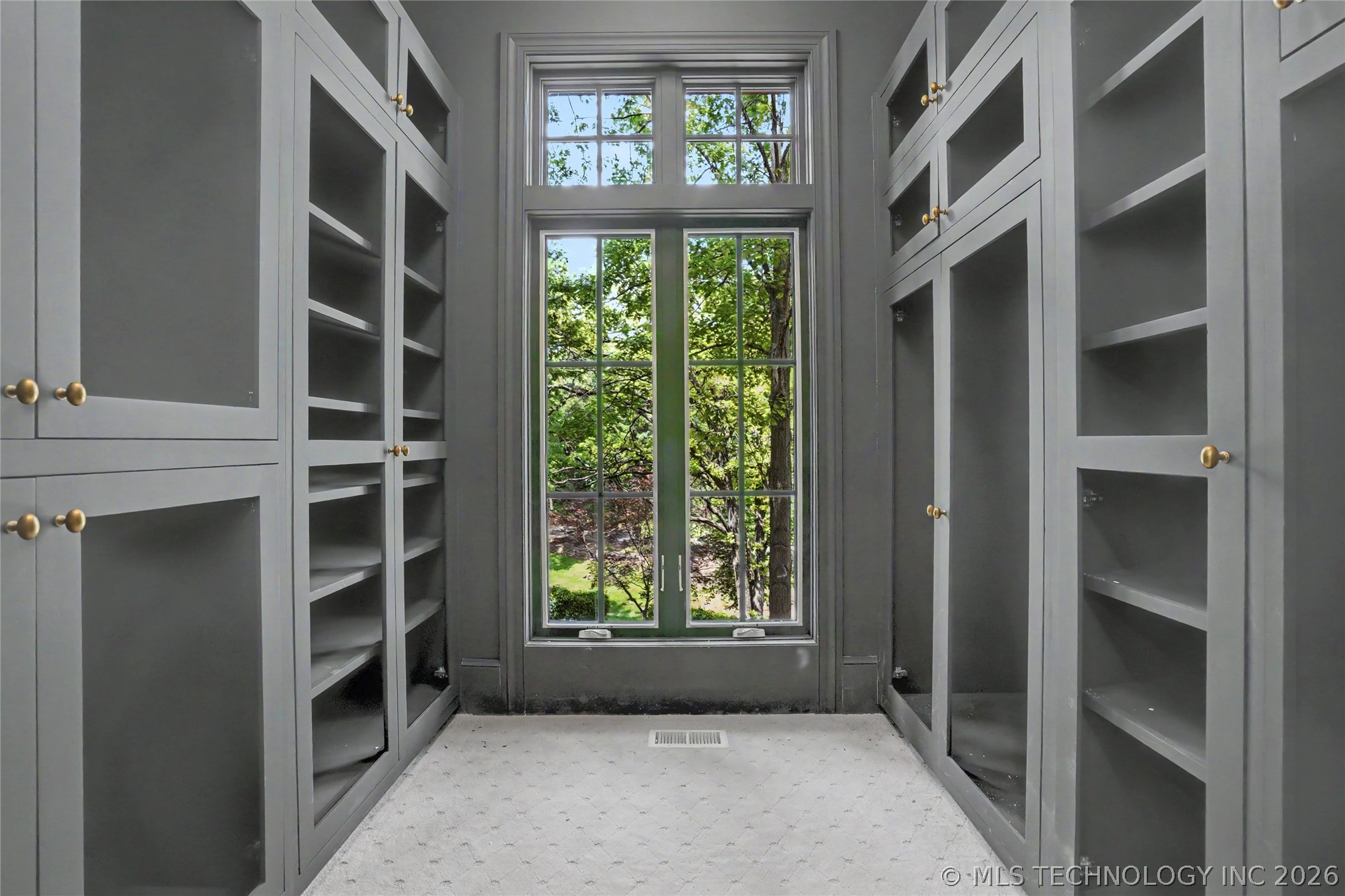 11147 S Quebec Avenue Property Photo 33